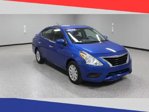 2017 Nissan Versa 1.6 SV 4A
