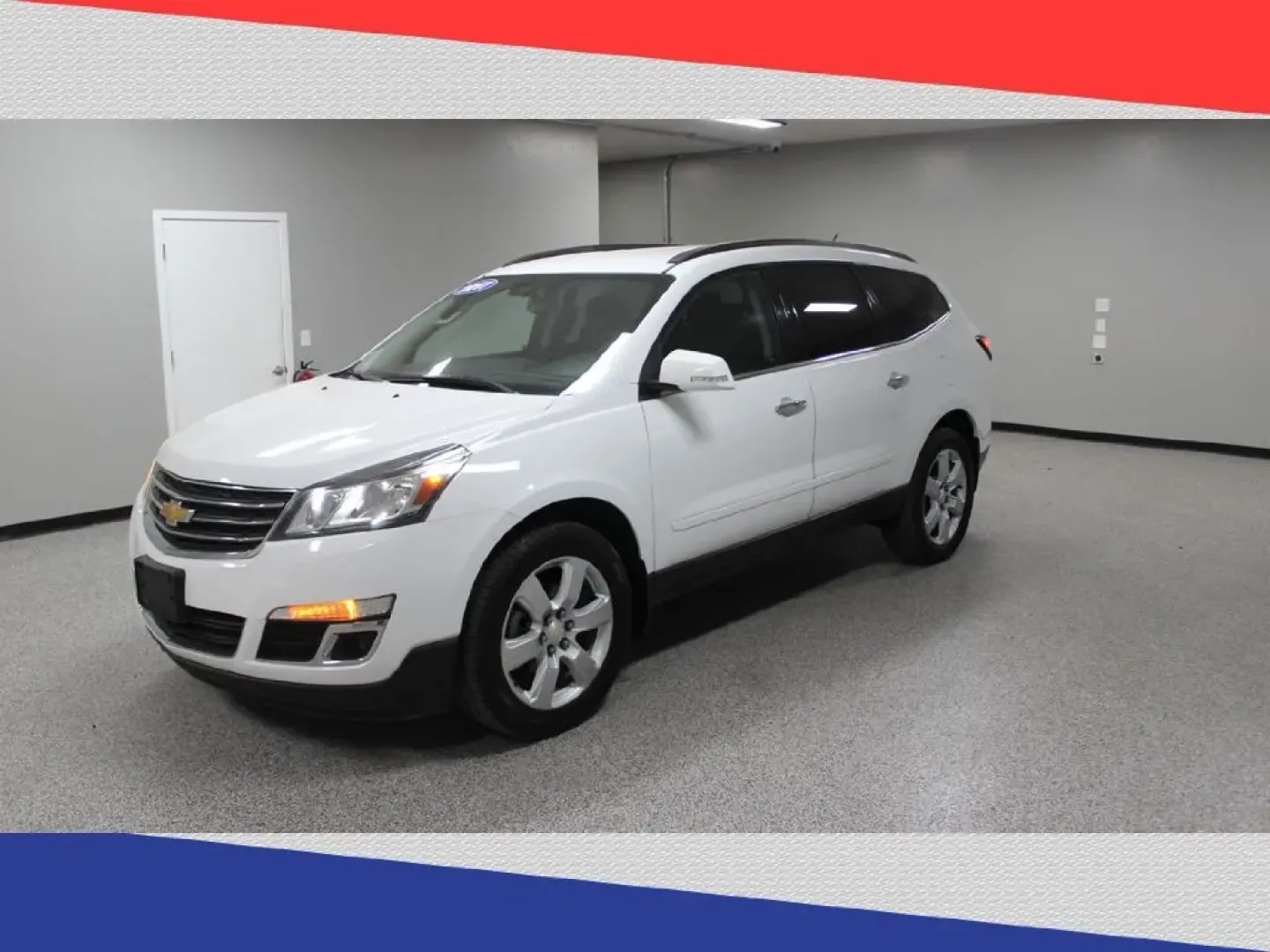 2017 Chevrolet Traverse 1LT FWD (1GNKRGKD3HJ) with an 3.6L V6 DOHC 24V engine, 6A transmission, located at 5170 N La Cholla Blvd, Tucson, AZ, 85705, (520) 989-0282, 32.228245, -111.011742 - Are you ready to elevate your family adventures or weekend getaways? The 2017 Chevrolet Traverse is the perfect companion for those who crave both space and comfort, making it an excellent choice for growing families or anyone who enjoys road trips. With room for up to eight passengers and a spaciou - Photo#6