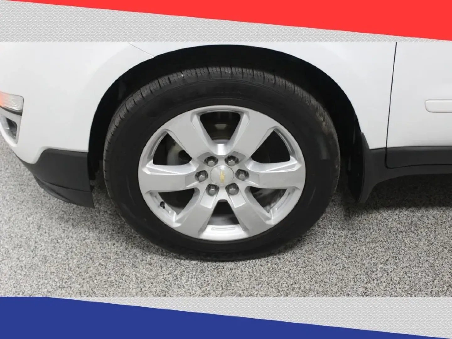 2017 Chevrolet Traverse 1LT FWD (1GNKRGKD3HJ) with an 3.6L V6 DOHC 24V engine, 6A transmission, located at 5170 N La Cholla Blvd, Tucson, AZ, 85705, (520) 989-0282, 32.228245, -111.011742 - Are you ready to elevate your family adventures or weekend getaways? The 2017 Chevrolet Traverse is the perfect companion for those who crave both space and comfort, making it an excellent choice for growing families or anyone who enjoys road trips. With room for up to eight passengers and a spaciou - Photo#38