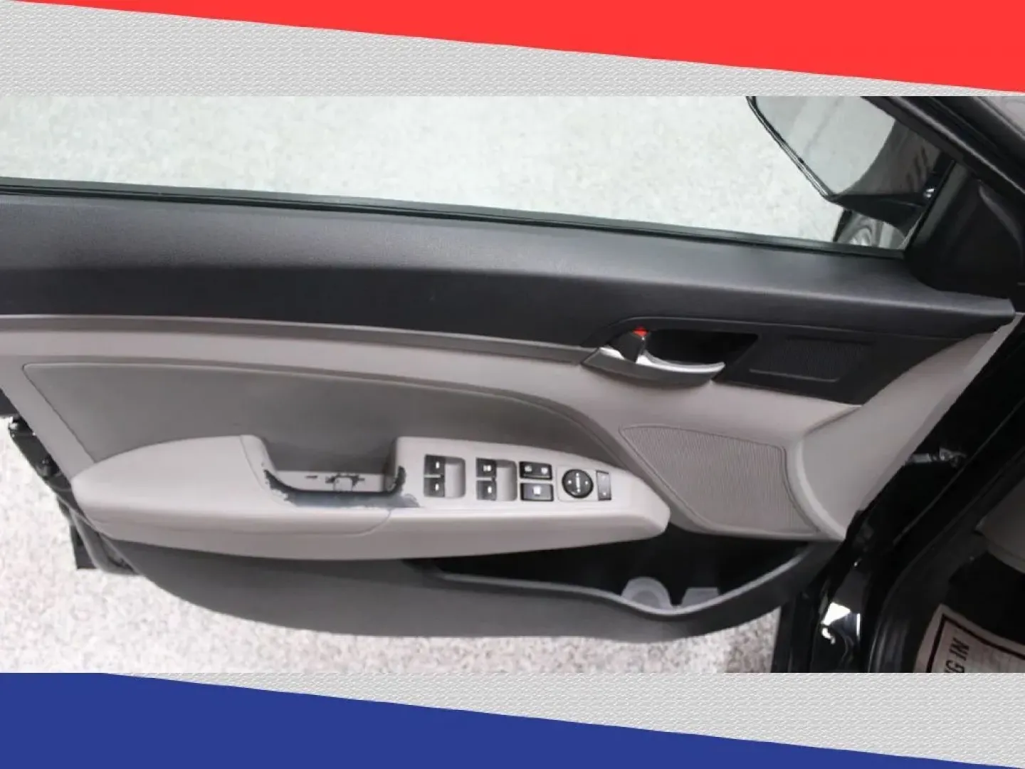 2018 Hyundai Elantra Limited (5NPD84LF3JH) with an 1.8L L4 DOHC 16V engine, 6A transmission, located at 5170 N La Cholla Blvd, Tucson, AZ, 85705, (520) 989-0282, 32.228245, -111.011742 - Are you ready to elevate your daily commute or weekend adventures? Look no further than Goliath Auto Sales in Tucson, AZ, where we proudly offer quality used vehicles that cater to every lifestyle. Nestled conveniently at 5170 N La Cholla Blvd, Tucson, AZ 85705, our pre-owned dealership is your go-t - Photo#12