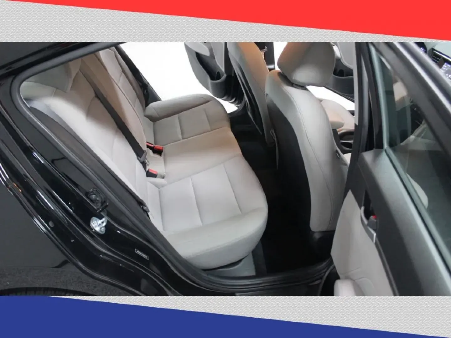 2018 Hyundai Elantra Limited (5NPD84LF3JH) with an 1.8L L4 DOHC 16V engine, 6A transmission, located at 5170 N La Cholla Blvd, Tucson, AZ, 85705, (520) 989-0282, 32.228245, -111.011742 - Are you ready to elevate your daily commute or weekend adventures? Look no further than Goliath Auto Sales in Tucson, AZ, where we proudly offer quality used vehicles that cater to every lifestyle. Nestled conveniently at 5170 N La Cholla Blvd, Tucson, AZ 85705, our pre-owned dealership is your go-t - Photo#24