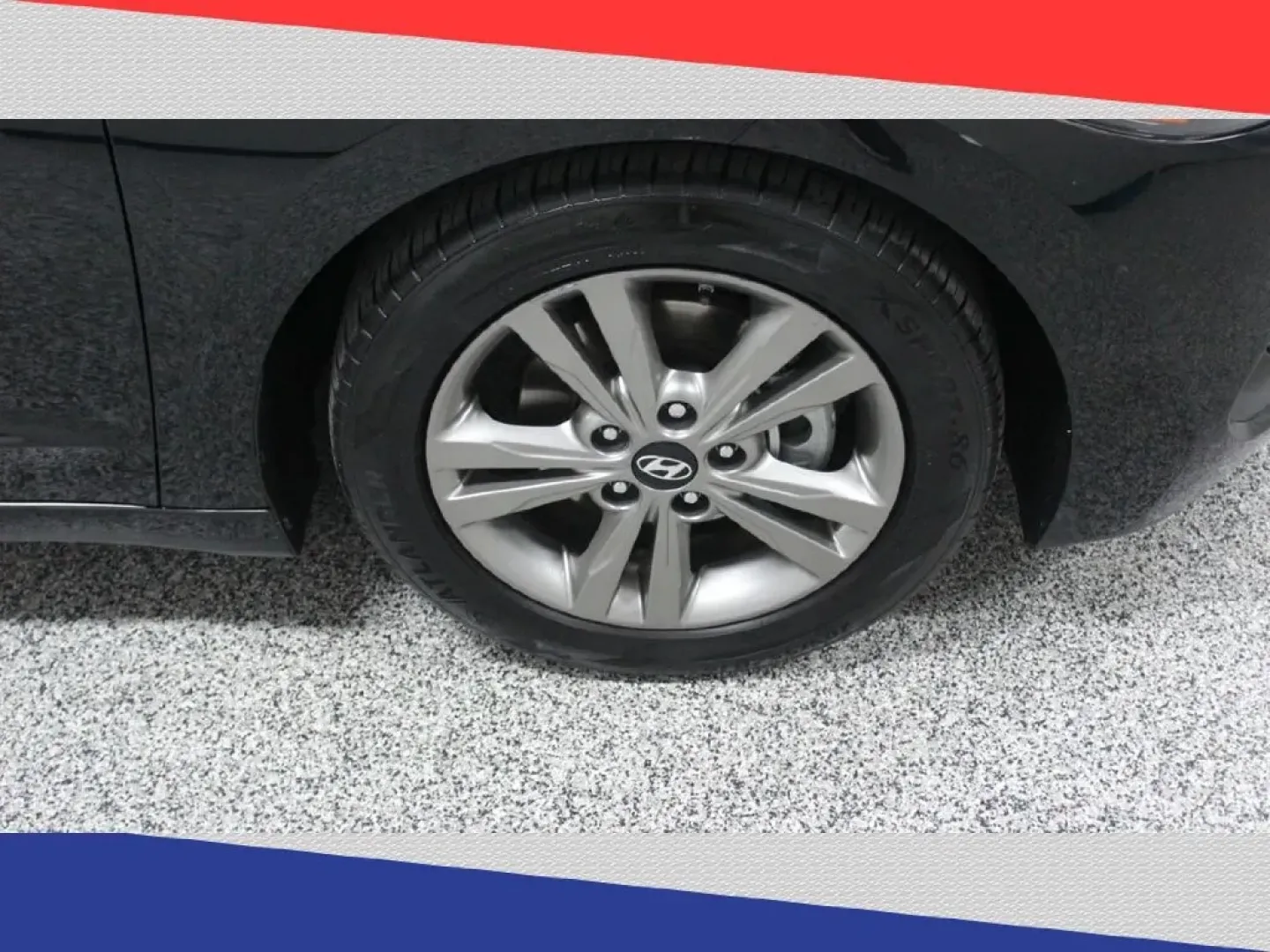 2018 Hyundai Elantra Limited (5NPD84LF3JH) with an 1.8L L4 DOHC 16V engine, 6A transmission, located at 5170 N La Cholla Blvd, Tucson, AZ, 85705, (520) 989-0282, 32.228245, -111.011742 - Are you ready to elevate your daily commute or weekend adventures? Look no further than Goliath Auto Sales in Tucson, AZ, where we proudly offer quality used vehicles that cater to every lifestyle. Nestled conveniently at 5170 N La Cholla Blvd, Tucson, AZ 85705, our pre-owned dealership is your go-t - Photo#31