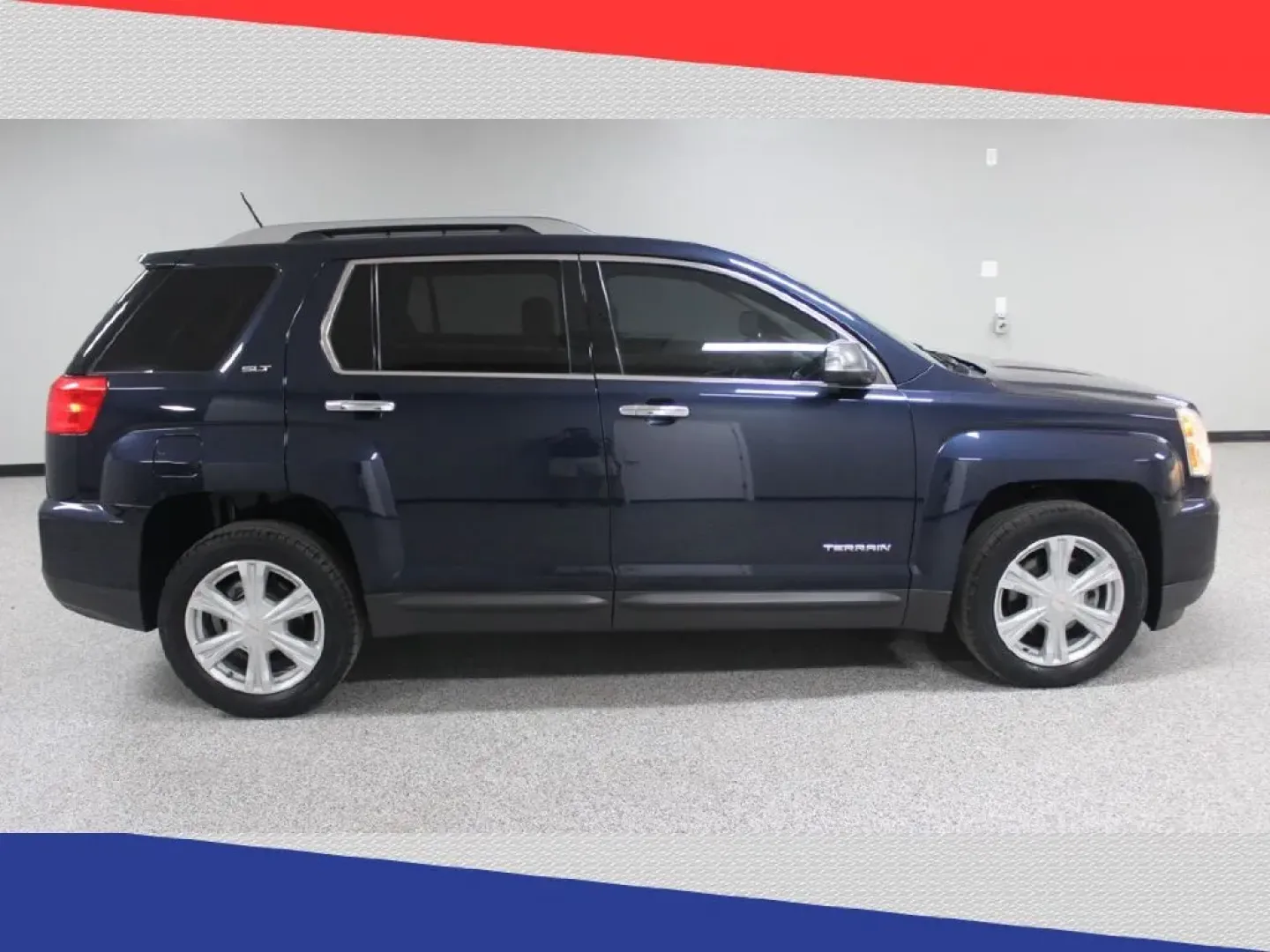 2017 GMC Terrain SLT AWD (2GKFLUEK8H6) with an 2.4L L4 DOHC 16V engine, 6A transmission, located at 5170 N La Cholla Blvd, Tucson, AZ, 85705, (520) 989-0282, 32.228245, -111.011742 - Experience the freedom of adventure with the 2017 GMC Terrain, the ultimate SUV for those who crave both comfort and capability. Whether you're a family looking for a reliable vehicle for school runs and weekend getaways or a commuter ready to tackle city traffic with ease, this pre-owned SUV is tai - Photo#1