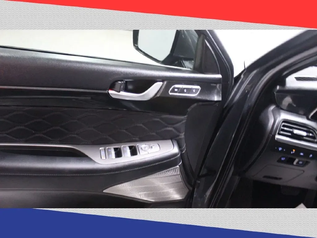 2021 Hyundai Palisade Calligraphy (KM8R74HE6MU) with an 3.8L V6 DOHC 24V engine, 8A transmission, located at 5170 N La Cholla Blvd, Tucson, AZ, 85705, (520) 989-0282, 32.228245, -111.011742 - **Adventure Awaits with the 2021 Hyundai Palisade Perfect for Family Outings or Weekend Getaways!**<br /> <br /> Are you searching for a spacious and reliable SUV that can handle all your family adventures? Look no further than this stunning 2021 Hyundai Palisade, now available at Goliath Auto Sale - Photo#12