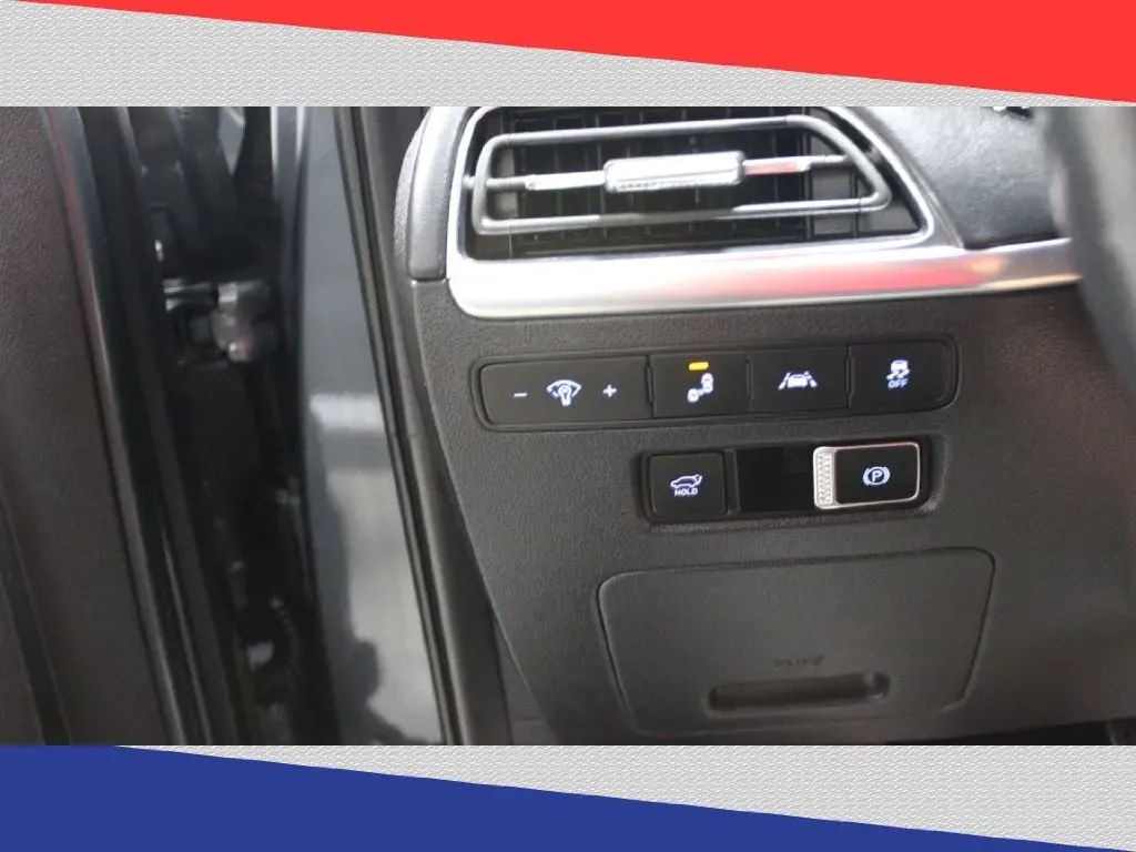 2021 Hyundai Palisade Calligraphy (KM8R74HE6MU) with an 3.8L V6 DOHC 24V engine, 8A transmission, located at 5170 N La Cholla Blvd, Tucson, AZ, 85705, (520) 989-0282, 32.228245, -111.011742 - **Adventure Awaits with the 2021 Hyundai Palisade Perfect for Family Outings or Weekend Getaways!**<br /> <br /> Are you searching for a spacious and reliable SUV that can handle all your family adventures? Look no further than this stunning 2021 Hyundai Palisade, now available at Goliath Auto Sale - Photo#13