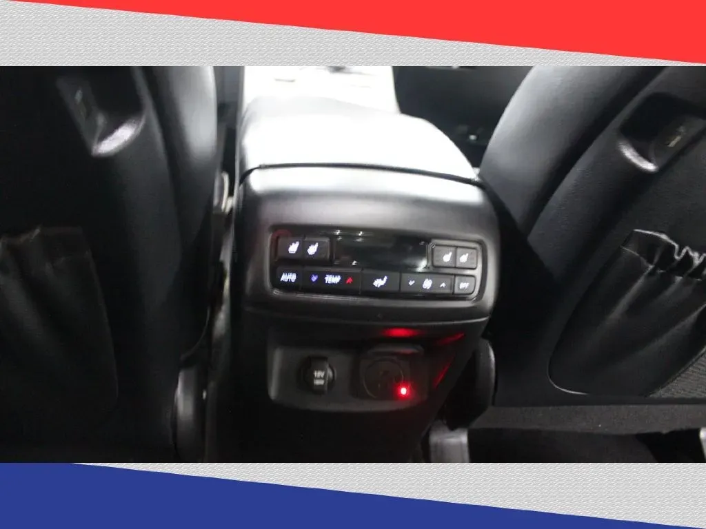 2021 Hyundai Palisade Calligraphy (KM8R74HE6MU) with an 3.8L V6 DOHC 24V engine, 8A transmission, located at 5170 N La Cholla Blvd, Tucson, AZ, 85705, (520) 989-0282, 32.228245, -111.011742 - **Adventure Awaits with the 2021 Hyundai Palisade Perfect for Family Outings or Weekend Getaways!**<br /> <br /> Are you searching for a spacious and reliable SUV that can handle all your family adventures? Look no further than this stunning 2021 Hyundai Palisade, now available at Goliath Auto Sale - Photo#29