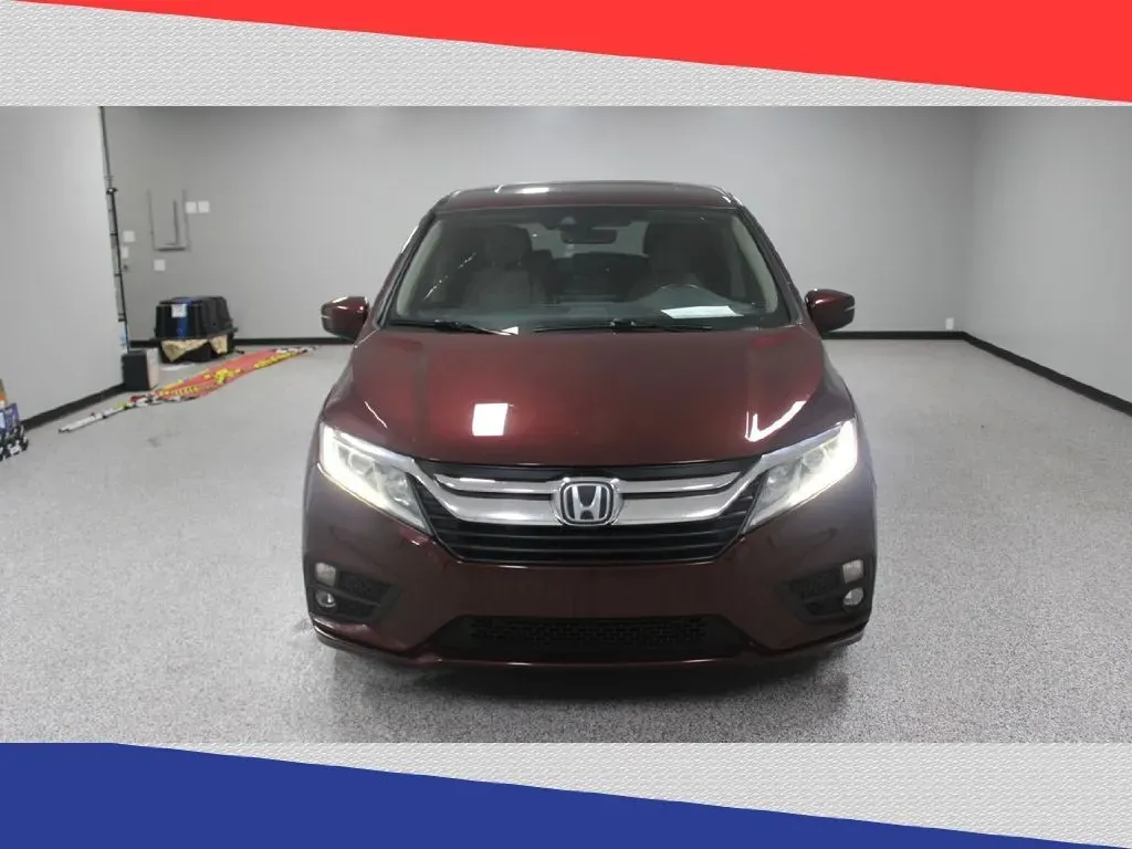 2018 Honda Odyssey EXR (5FNRL6H76JB) with an 3.5L V6 SOHC 24V engine, 6A transmission, located at 5170 N La Cholla Blvd, Tucson, AZ, 85705, (520) 989-0282, 32.228245, -111.011742 - **Discover the Ideal Family Adventure with the 2018 Honda Odyssey at Goliath Auto Sales!**<br /> <br /> Are you looking for a reliable and spacious vehicle that can comfortably accommodate your growing family while providing the ultimate convenience for your everyday adventures? Look no further than - Photo#6