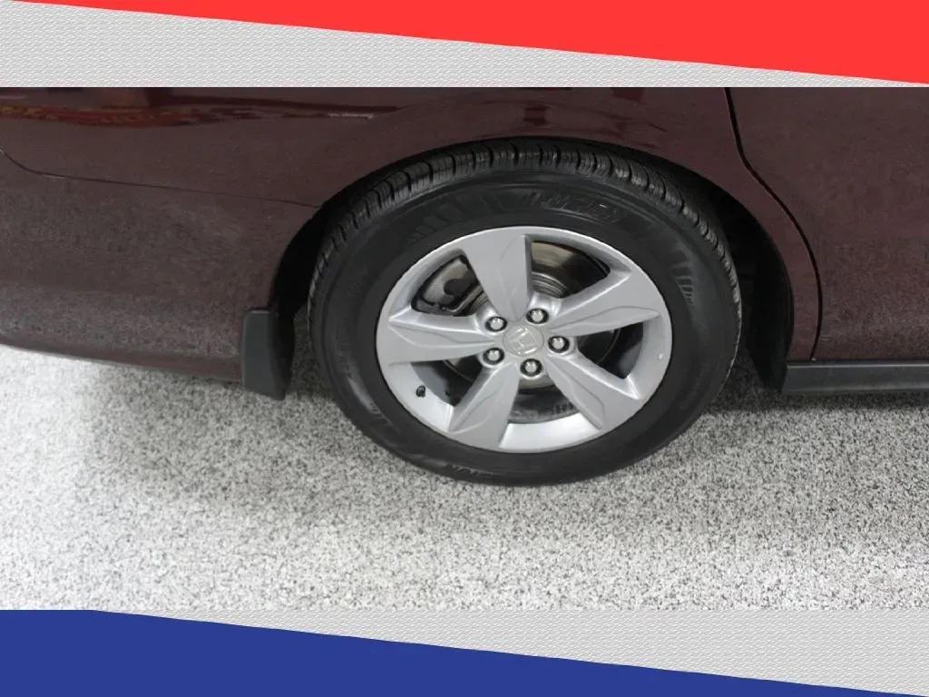 2018 Honda Odyssey EXR (5FNRL6H76JB) with an 3.5L V6 SOHC 24V engine, 6A transmission, located at 5170 N La Cholla Blvd, Tucson, AZ, 85705, (520) 989-0282, 32.228245, -111.011742 - **Discover the Ideal Family Adventure with the 2018 Honda Odyssey at Goliath Auto Sales!**<br /> <br /> Are you looking for a reliable and spacious vehicle that can comfortably accommodate your growing family while providing the ultimate convenience for your everyday adventures? Look no further than - Photo#38