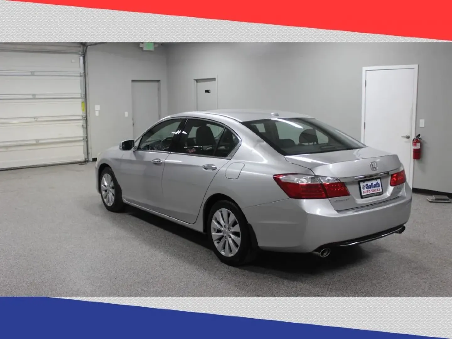 2015 Honda Accord EX-L V6 Sedan AT (1HGCR3F82FA) with an 3.5L V6 SOHC 24V engine, 6-Speed Automatic transmission, located at 5170 N La Cholla Blvd, Tucson, AZ, 85705, (520) 989-0282, 32.228245, -111.011742 - **Discover the Perfect Blend of Comfort and Reliability: 2015 Honda Accord at Goliath Auto Sales!**<br /> <br /> Are you in search of an affordable used car that seamlessly fits into your busy lifestyle? Look no further than this 2015 Honda Accord sedan, available now at Goliath Auto Sales in Tucson - Photo#4