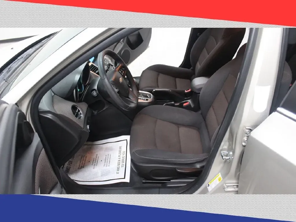 2016 Chevrolet Cruze 2LT Auto (1G1PE5SB8G7) with an 1.4L L4 DOHC 16V TURBO engine, 6-Speed Automatic transmission, located at 5170 N La Cholla Blvd, Tucson, AZ, 85705, (520) 989-0282, 32.228245, -111.011742 - Are you looking for the perfect blend of style, efficiency, and affordability for your daily commute or weekend adventures? Look no further than this vibrant 2016 Chevrolet Cruze sedan available at Goliath Auto Sales in Tucson, AZ. With its sleek design and impressive fuel economy, this pre-owned ge - Photo#10