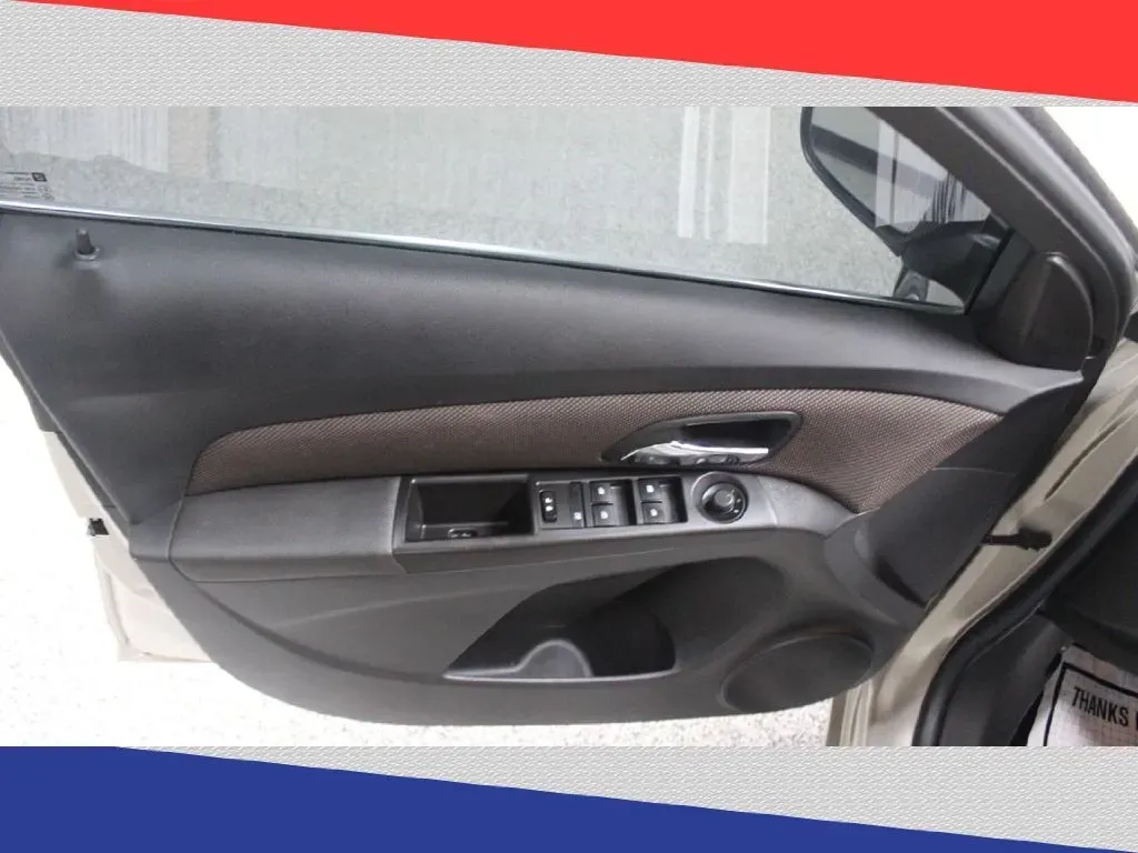 2016 Chevrolet Cruze 2LT Auto (1G1PE5SB8G7) with an 1.4L L4 DOHC 16V TURBO engine, 6-Speed Automatic transmission, located at 5170 N La Cholla Blvd, Tucson, AZ, 85705, (520) 989-0282, 32.228245, -111.011742 - Are you looking for the perfect blend of style, efficiency, and affordability for your daily commute or weekend adventures? Look no further than this vibrant 2016 Chevrolet Cruze sedan available at Goliath Auto Sales in Tucson, AZ. With its sleek design and impressive fuel economy, this pre-owned ge - Photo#12