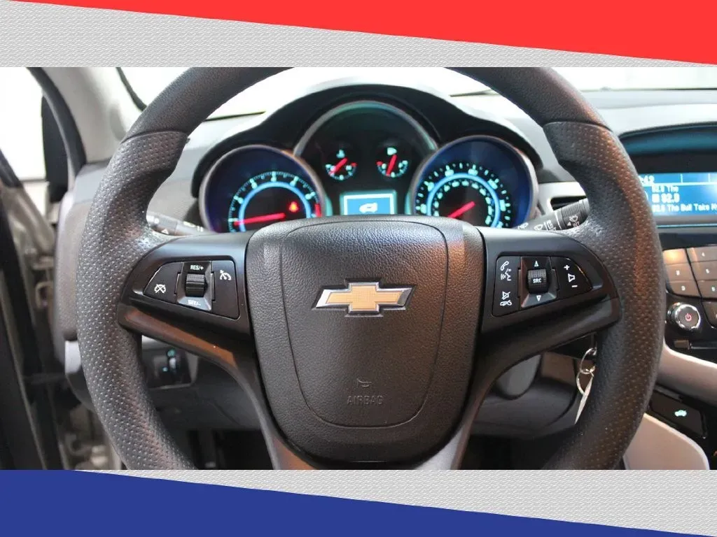 2016 Chevrolet Cruze 2LT Auto (1G1PE5SB8G7) with an 1.4L L4 DOHC 16V TURBO engine, 6-Speed Automatic transmission, located at 5170 N La Cholla Blvd, Tucson, AZ, 85705, (520) 989-0282, 32.228245, -111.011742 - Are you looking for the perfect blend of style, efficiency, and affordability for your daily commute or weekend adventures? Look no further than this vibrant 2016 Chevrolet Cruze sedan available at Goliath Auto Sales in Tucson, AZ. With its sleek design and impressive fuel economy, this pre-owned ge - Photo#14