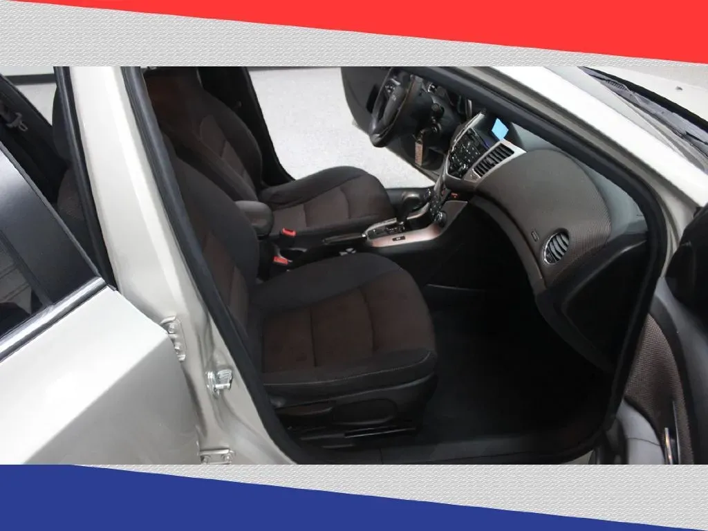 2016 Chevrolet Cruze 2LT Auto (1G1PE5SB8G7) with an 1.4L L4 DOHC 16V TURBO engine, 6-Speed Automatic transmission, located at 5170 N La Cholla Blvd, Tucson, AZ, 85705, (520) 989-0282, 32.228245, -111.011742 - Are you looking for the perfect blend of style, efficiency, and affordability for your daily commute or weekend adventures? Look no further than this vibrant 2016 Chevrolet Cruze sedan available at Goliath Auto Sales in Tucson, AZ. With its sleek design and impressive fuel economy, this pre-owned ge - Photo#24