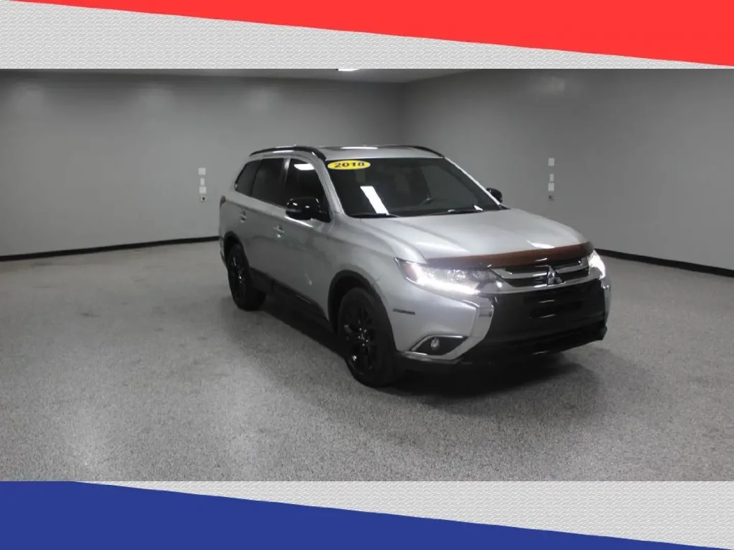 2018 Mitsubishi Outlander SEL AWD (JA4AZ3A38JZ) with an 2.4L L4 DOHC 16V engine, CVT transmission, located at 5170 N La Cholla Blvd, Tucson, AZ, 85705, (520) 989-0282, 32.228245, -111.011742 - Experience the ultimate blend of comfort, versatility, and style with this stunning 2018 Mitsubishi Outlander, now available at Goliath Auto Sales in Tucson, AZ. Whether you're a growing family in need of a spacious ride, a daily commuter looking for efficiency, or an adventurer ready for weekend ge - Photo#0