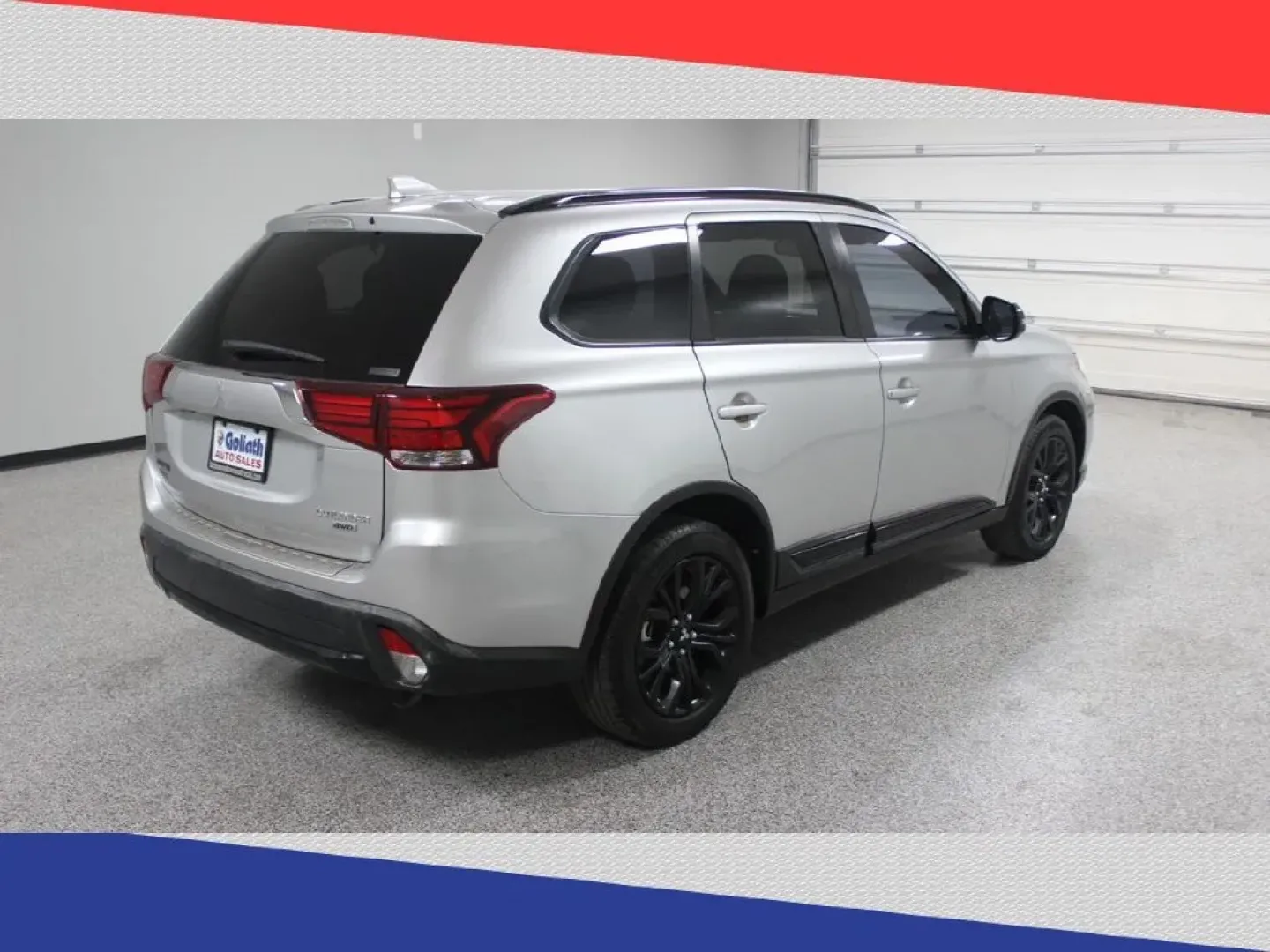 2018 Mitsubishi Outlander SEL AWD (JA4AZ3A38JZ) with an 2.4L L4 DOHC 16V engine, CVT transmission, located at 5170 N La Cholla Blvd, Tucson, AZ, 85705, (520) 989-0282, 32.228245, -111.011742 - Experience the ultimate blend of comfort, versatility, and style with this stunning 2018 Mitsubishi Outlander, now available at Goliath Auto Sales in Tucson, AZ. Whether you're a growing family in need of a spacious ride, a daily commuter looking for efficiency, or an adventurer ready for weekend ge - Photo#2