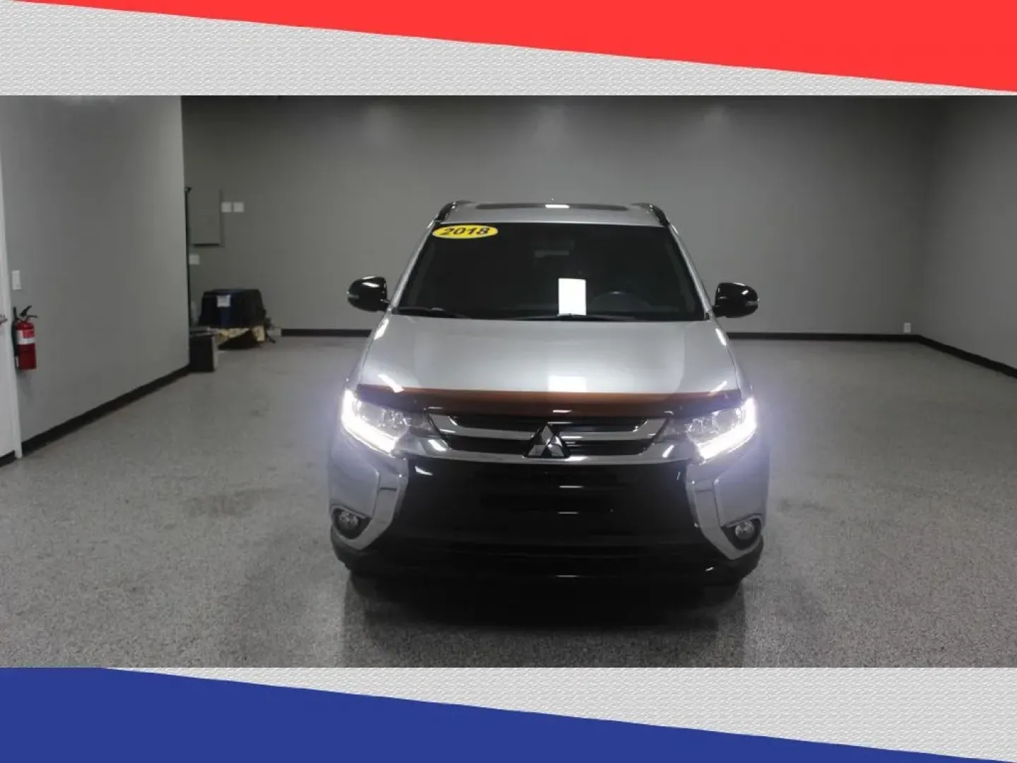 2018 Mitsubishi Outlander SEL AWD (JA4AZ3A38JZ) with an 2.4L L4 DOHC 16V engine, CVT transmission, located at 5170 N La Cholla Blvd, Tucson, AZ, 85705, (520) 989-0282, 32.228245, -111.011742 - Experience the ultimate blend of comfort, versatility, and style with this stunning 2018 Mitsubishi Outlander, now available at Goliath Auto Sales in Tucson, AZ. Whether you're a growing family in need of a spacious ride, a daily commuter looking for efficiency, or an adventurer ready for weekend ge - Photo#7