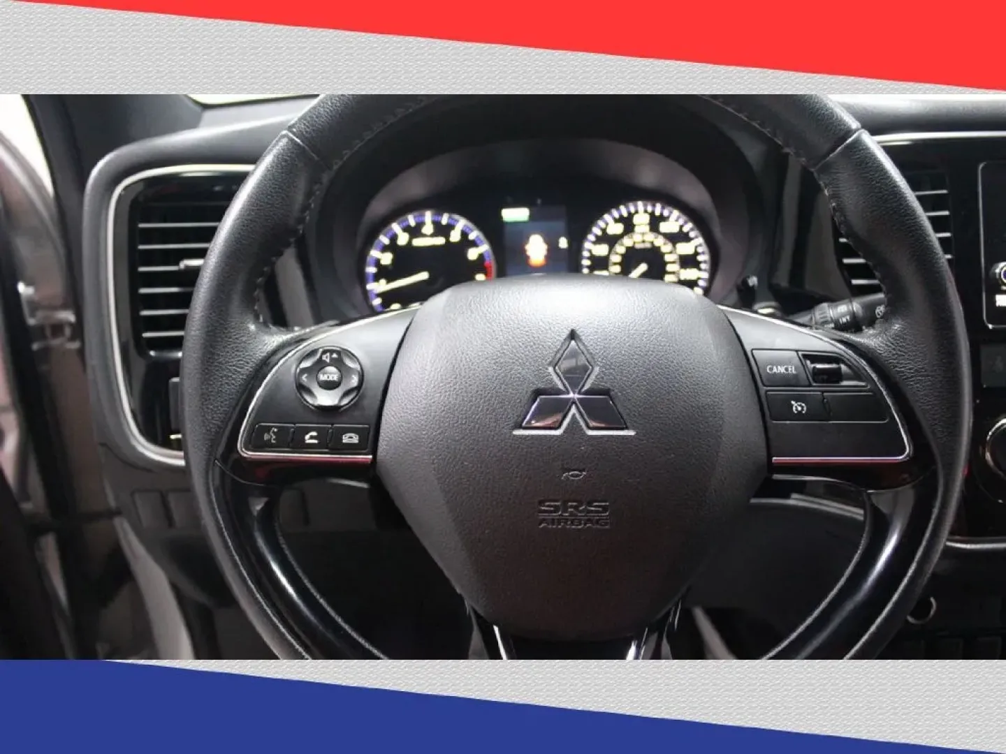 2018 Mitsubishi Outlander SEL AWD (JA4AZ3A38JZ) with an 2.4L L4 DOHC 16V engine, CVT transmission, located at 5170 N La Cholla Blvd, Tucson, AZ, 85705, (520) 989-0282, 32.228245, -111.011742 - Experience the ultimate blend of comfort, versatility, and style with this stunning 2018 Mitsubishi Outlander, now available at Goliath Auto Sales in Tucson, AZ. Whether you're a growing family in need of a spacious ride, a daily commuter looking for efficiency, or an adventurer ready for weekend ge - Photo#15