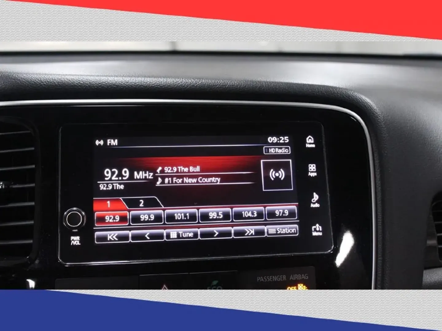 2018 Mitsubishi Outlander SEL AWD (JA4AZ3A38JZ) with an 2.4L L4 DOHC 16V engine, CVT transmission, located at 5170 N La Cholla Blvd, Tucson, AZ, 85705, (520) 989-0282, 32.228245, -111.011742 - Experience the ultimate blend of comfort, versatility, and style with this stunning 2018 Mitsubishi Outlander, now available at Goliath Auto Sales in Tucson, AZ. Whether you're a growing family in need of a spacious ride, a daily commuter looking for efficiency, or an adventurer ready for weekend ge - Photo#21