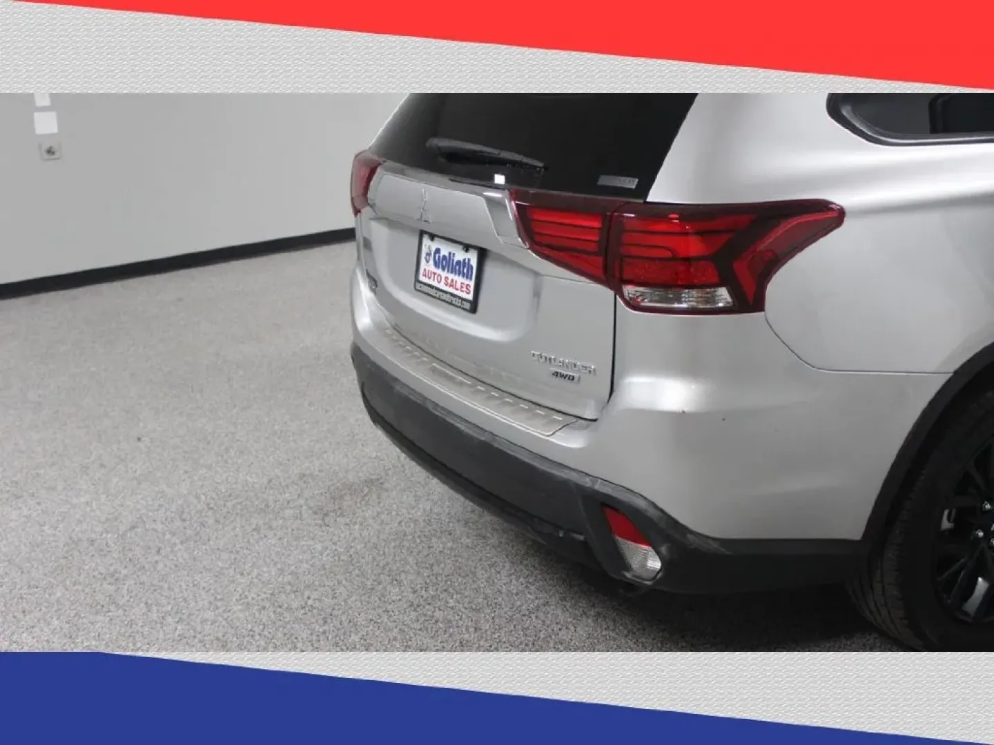 2018 Mitsubishi Outlander SEL AWD (JA4AZ3A38JZ) with an 2.4L L4 DOHC 16V engine, CVT transmission, located at 5170 N La Cholla Blvd, Tucson, AZ, 85705, (520) 989-0282, 32.228245, -111.011742 - Experience the ultimate blend of comfort, versatility, and style with this stunning 2018 Mitsubishi Outlander, now available at Goliath Auto Sales in Tucson, AZ. Whether you're a growing family in need of a spacious ride, a daily commuter looking for efficiency, or an adventurer ready for weekend ge - Photo#31