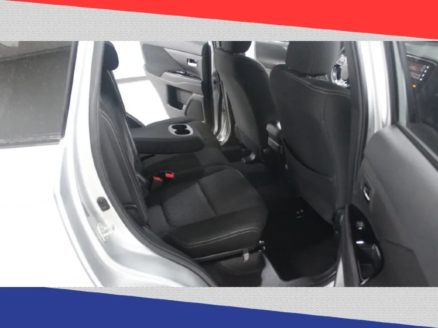 2018 Mitsubishi Outlander SEL AWD (JA4AZ3A38JZ) with an 2.4L L4 DOHC 16V engine, CVT transmission, located at 5170 N La Cholla Blvd, Tucson, AZ, 85705, (520) 989-0282, 32.228245, -111.011742 - Experience the ultimate blend of comfort, versatility, and style with this stunning 2018 Mitsubishi Outlander, now available at Goliath Auto Sales in Tucson, AZ. Whether you're a growing family in need of a spacious ride, a daily commuter looking for efficiency, or an adventurer ready for weekend ge - Photo#34