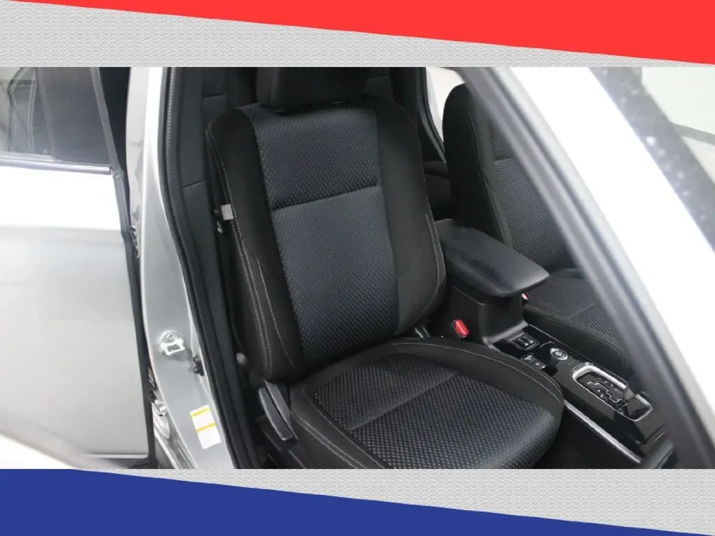 2018 Mitsubishi Outlander SEL AWD (JA4AZ3A38JZ) with an 2.4L L4 DOHC 16V engine, CVT transmission, located at 5170 N La Cholla Blvd, Tucson, AZ, 85705, (520) 989-0282, 32.228245, -111.011742 - Experience the ultimate blend of comfort, versatility, and style with this stunning 2018 Mitsubishi Outlander, now available at Goliath Auto Sales in Tucson, AZ. Whether you're a growing family in need of a spacious ride, a daily commuter looking for efficiency, or an adventurer ready for weekend ge - Photo#36