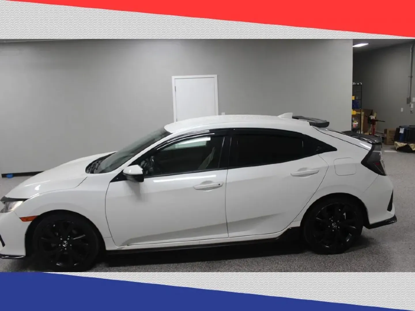 2017 Honda Civic Sport CVT (SHHFK7H48HU) with an 2.0L L4 DOHC 16V TURBO engine, CVT transmission, located at 5170 N La Cholla Blvd, Tucson, AZ, 85705, (520) 989-0282, 32.228245, -111.011742 - **Discover Your Perfect Daily Companion: 2017 Honda Civic Hatchback at Goliath Auto Sales**<br /> <br /> Are you searching for an affordable used car that blends style, efficiency, and versatility? Look no further than this **2017 Honda Civic Hatchback**, now available at **Goliath Auto Sales** in * - Photo#5