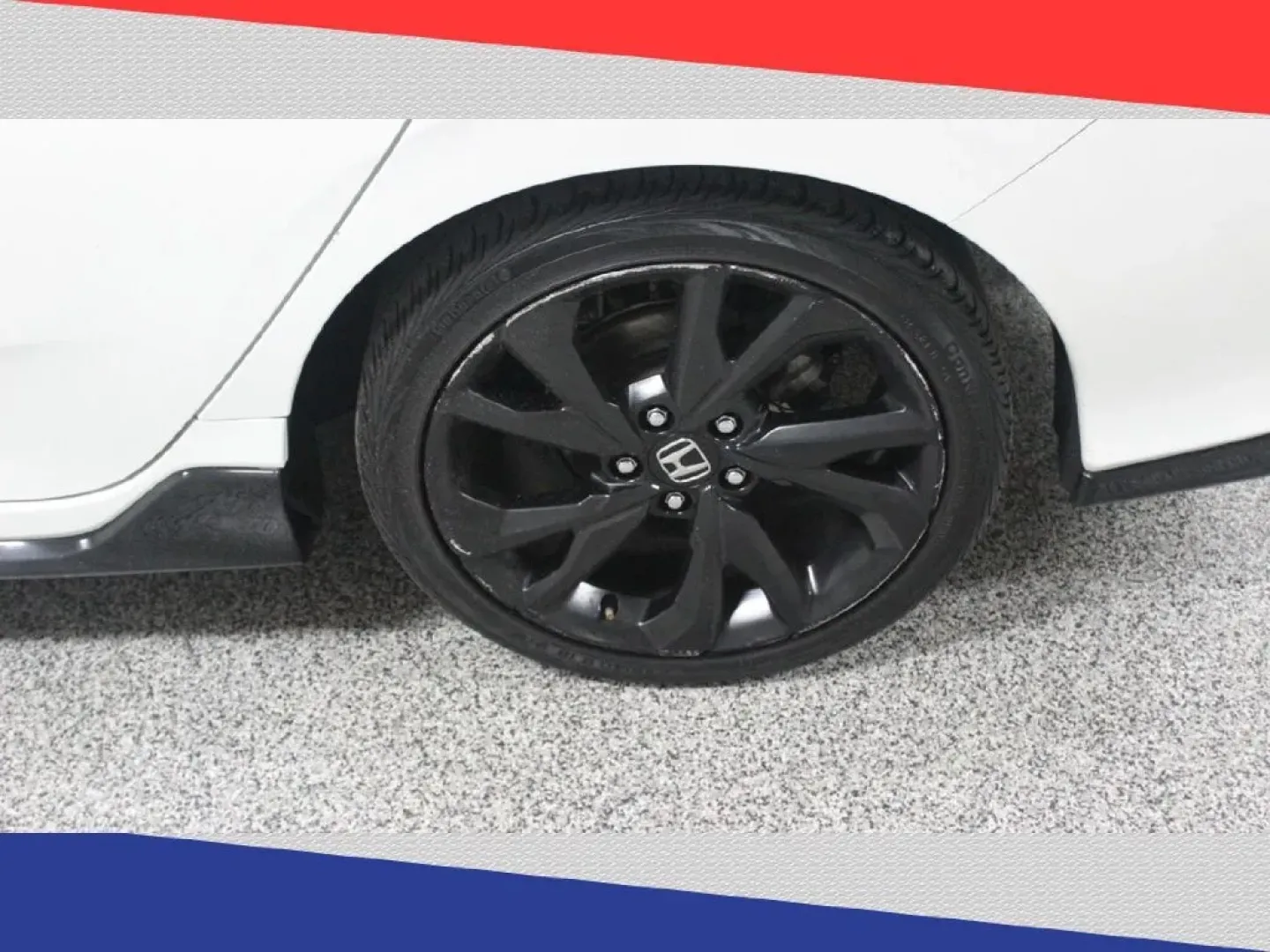2017 Honda Civic Sport CVT (SHHFK7H48HU) with an 2.0L L4 DOHC 16V TURBO engine, CVT transmission, located at 5170 N La Cholla Blvd, Tucson, AZ, 85705, (520) 989-0282, 32.228245, -111.011742 - **Discover Your Perfect Daily Companion: 2017 Honda Civic Hatchback at Goliath Auto Sales**<br /> <br /> Are you searching for an affordable used car that blends style, efficiency, and versatility? Look no further than this **2017 Honda Civic Hatchback**, now available at **Goliath Auto Sales** in * - Photo#35