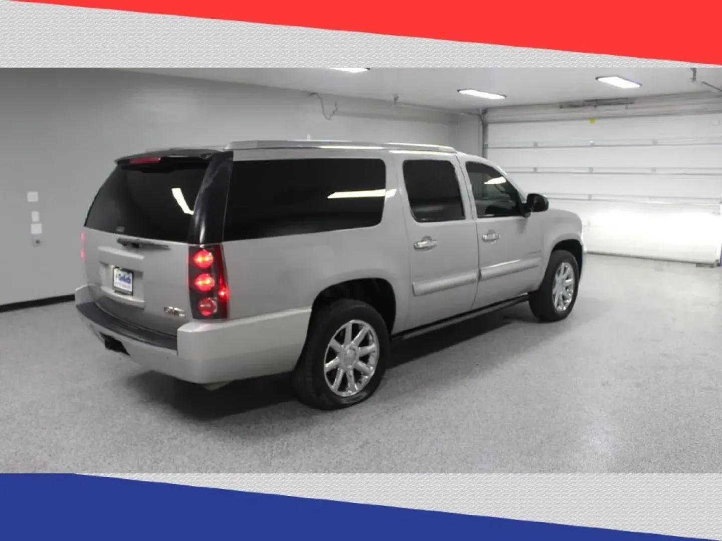 2007 GMC Yukon Denali XL AWD (1GKFK66887J) with an 6.2L V8 OHV 16V engine, 4-Speed Automatic Overdrive transmission, located at 5170 N La Cholla Blvd, Tucson, AZ, 85705, (520) 989-0282, 32.228245, -111.011742 - **Adventure Awaits with this 2007 GMC Yukon Denali Perfect for Family Road Trips or Weekend Getaways!**<br /> <br /> If you're searching for a space that balances luxury with utility, look no further than this stunning 2007 GMC Yukon Denali. Perfectly crafted for families, adventurers, and anyone w - Photo#2