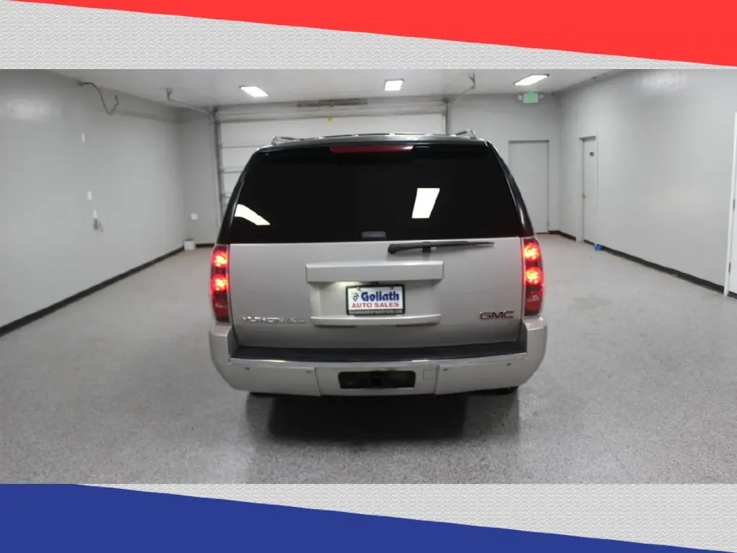 2007 GMC Yukon Denali XL AWD (1GKFK66887J) with an 6.2L V8 OHV 16V engine, 4-Speed Automatic Overdrive transmission, located at 5170 N La Cholla Blvd, Tucson, AZ, 85705, (520) 989-0282, 32.228245, -111.011742 - **Adventure Awaits with this 2007 GMC Yukon Denali Perfect for Family Road Trips or Weekend Getaways!**<br /> <br /> If you're searching for a space that balances luxury with utility, look no further than this stunning 2007 GMC Yukon Denali. Perfectly crafted for families, adventurers, and anyone w - Photo#3