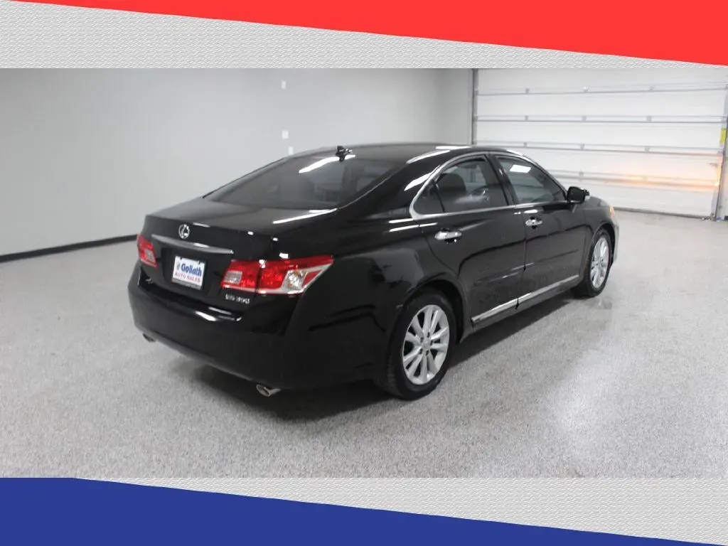 2011 Lexus ES 350 Sedan (JTHBK1EGXB2) with an 3.5L V6 DOHC 24V engine, 6-Speed Automatic transmission, located at 5170 N La Cholla Blvd, Tucson, AZ, 85705, (520) 989-0282, 32.228245, -111.011742 - **Elevate Your Daily Drive with the 2011 Lexus ES 350: Comfort and Performance Awaits!**<br /> <br /> Are you in search of a refined vehicle that seamlessly blends comfort and performance for your daily commutes or weekend getaways? Look no further than the stunning 2011 Lexus ES 350 available at Go - Photo#1