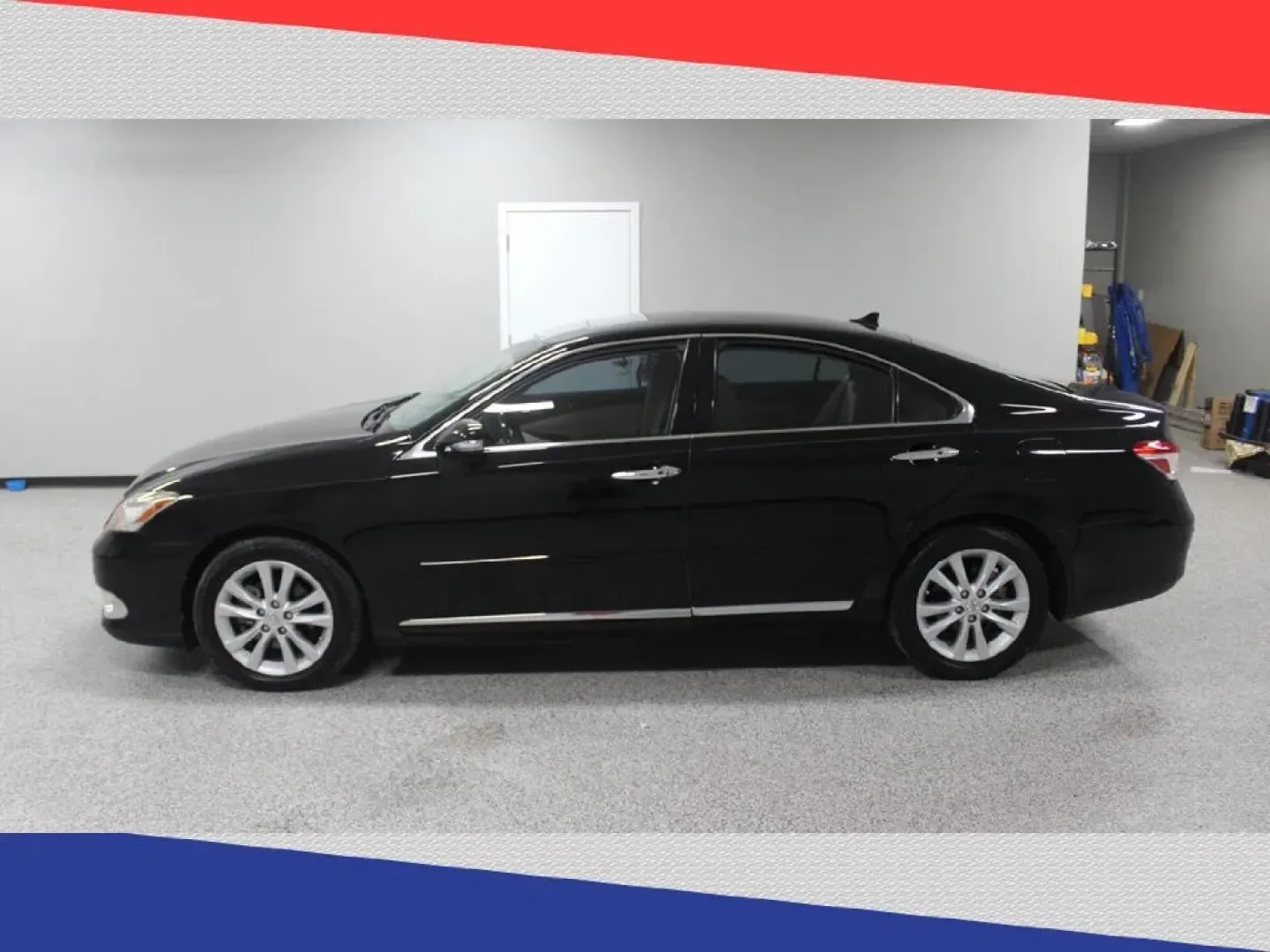 2011 Lexus ES 350 Sedan (JTHBK1EGXB2) with an 3.5L V6 DOHC 24V engine, 6-Speed Automatic transmission, located at 5170 N La Cholla Blvd, Tucson, AZ, 85705, (520) 989-0282, 32.228245, -111.011742 - **Elevate Your Daily Drive with the 2011 Lexus ES 350: Comfort and Performance Awaits!**<br /> <br /> Are you in search of a refined vehicle that seamlessly blends comfort and performance for your daily commutes or weekend getaways? Look no further than the stunning 2011 Lexus ES 350 available at Go - Photo#4