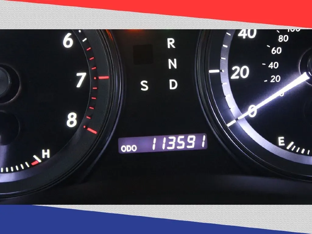 2011 Lexus ES 350 Sedan (JTHBK1EGXB2) with an 3.5L V6 DOHC 24V engine, 6-Speed Automatic transmission, located at 5170 N La Cholla Blvd, Tucson, AZ, 85705, (520) 989-0282, 32.228245, -111.011742 - **Elevate Your Daily Drive with the 2011 Lexus ES 350: Comfort and Performance Awaits!**<br /> <br /> Are you in search of a refined vehicle that seamlessly blends comfort and performance for your daily commutes or weekend getaways? Look no further than the stunning 2011 Lexus ES 350 available at Go - Photo#8