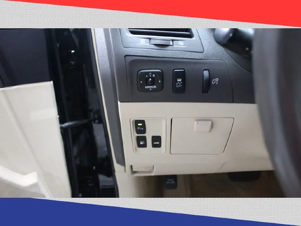 2011 Lexus ES 350 Sedan (JTHBK1EGXB2) with an 3.5L V6 DOHC 24V engine, 6-Speed Automatic transmission, located at 5170 N La Cholla Blvd, Tucson, AZ, 85705, (520) 989-0282, 32.228245, -111.011742 - **Elevate Your Daily Drive with the 2011 Lexus ES 350: Comfort and Performance Awaits!**<br /> <br /> Are you in search of a refined vehicle that seamlessly blends comfort and performance for your daily commutes or weekend getaways? Look no further than the stunning 2011 Lexus ES 350 available at Go - Photo#13