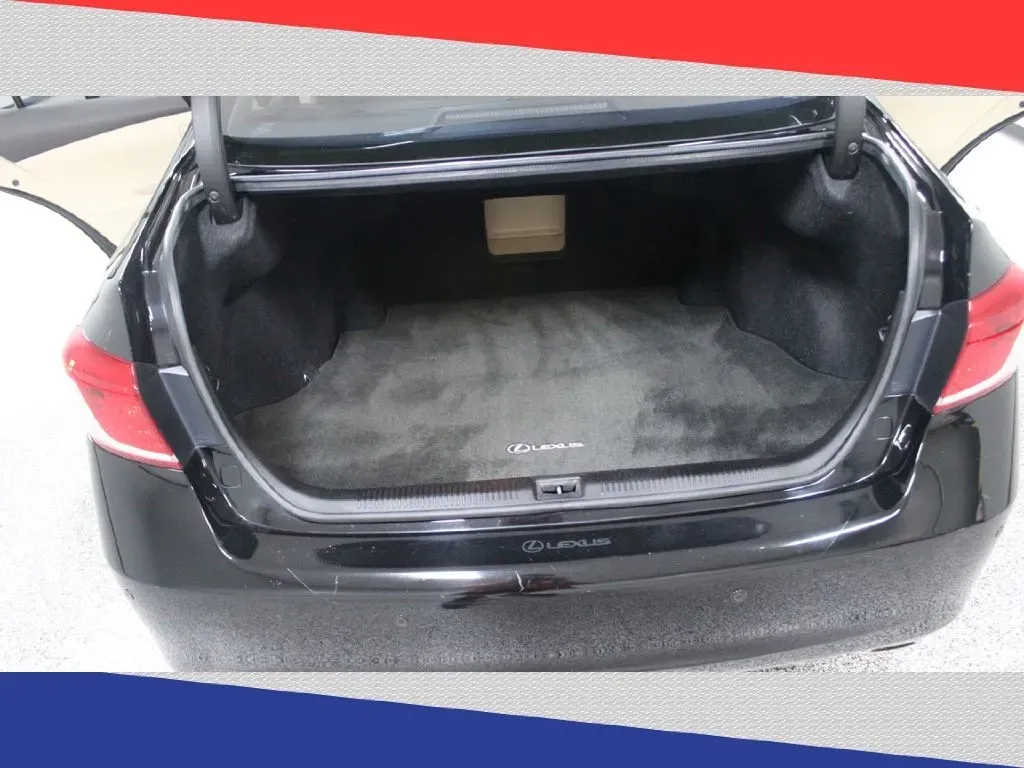 2011 Lexus ES 350 Sedan (JTHBK1EGXB2) with an 3.5L V6 DOHC 24V engine, 6-Speed Automatic transmission, located at 5170 N La Cholla Blvd, Tucson, AZ, 85705, (520) 989-0282, 32.228245, -111.011742 - **Elevate Your Daily Drive with the 2011 Lexus ES 350: Comfort and Performance Awaits!**<br /> <br /> Are you in search of a refined vehicle that seamlessly blends comfort and performance for your daily commutes or weekend getaways? Look no further than the stunning 2011 Lexus ES 350 available at Go - Photo#26