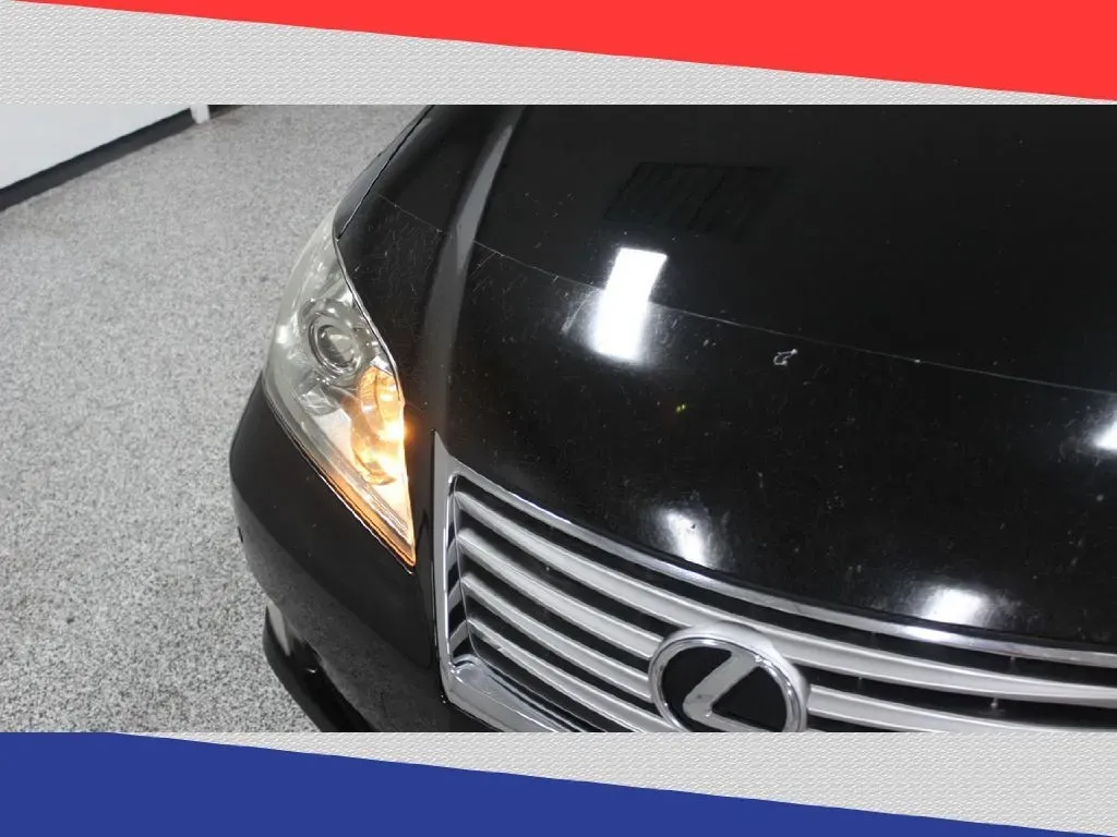 2011 Lexus ES 350 Sedan (JTHBK1EGXB2) with an 3.5L V6 DOHC 24V engine, 6-Speed Automatic transmission, located at 5170 N La Cholla Blvd, Tucson, AZ, 85705, (520) 989-0282, 32.228245, -111.011742 - **Elevate Your Daily Drive with the 2011 Lexus ES 350: Comfort and Performance Awaits!**<br /> <br /> Are you in search of a refined vehicle that seamlessly blends comfort and performance for your daily commutes or weekend getaways? Look no further than the stunning 2011 Lexus ES 350 available at Go - Photo#32