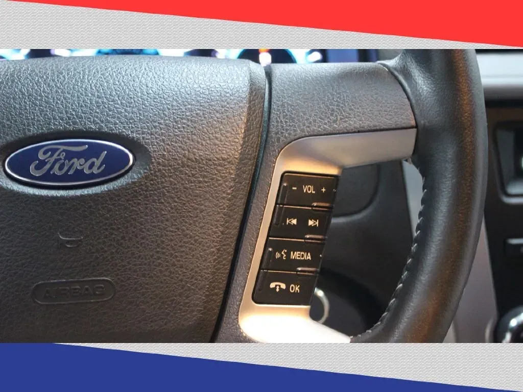 2012 Ford Fusion SE (3FAHP0HG3CR) with an 3.0L V6 DOHC 24V engine, Automatic transmission, located at 5170 N La Cholla Blvd, Tucson, AZ, 85705, (520) 989-0282, 32.228245, -111.011742 - **Experience the Perfect Blend of Style and Comfort with the 2012 Ford Fusion at Goliath Auto Sales!**<br /> <br /> Are you in search of a quality pre-owned vehicle that perfectly complements your busy lifestyle? Look no further than this stunning 2012 Ford Fusion, available now at Goliath Auto Sale - Photo#16