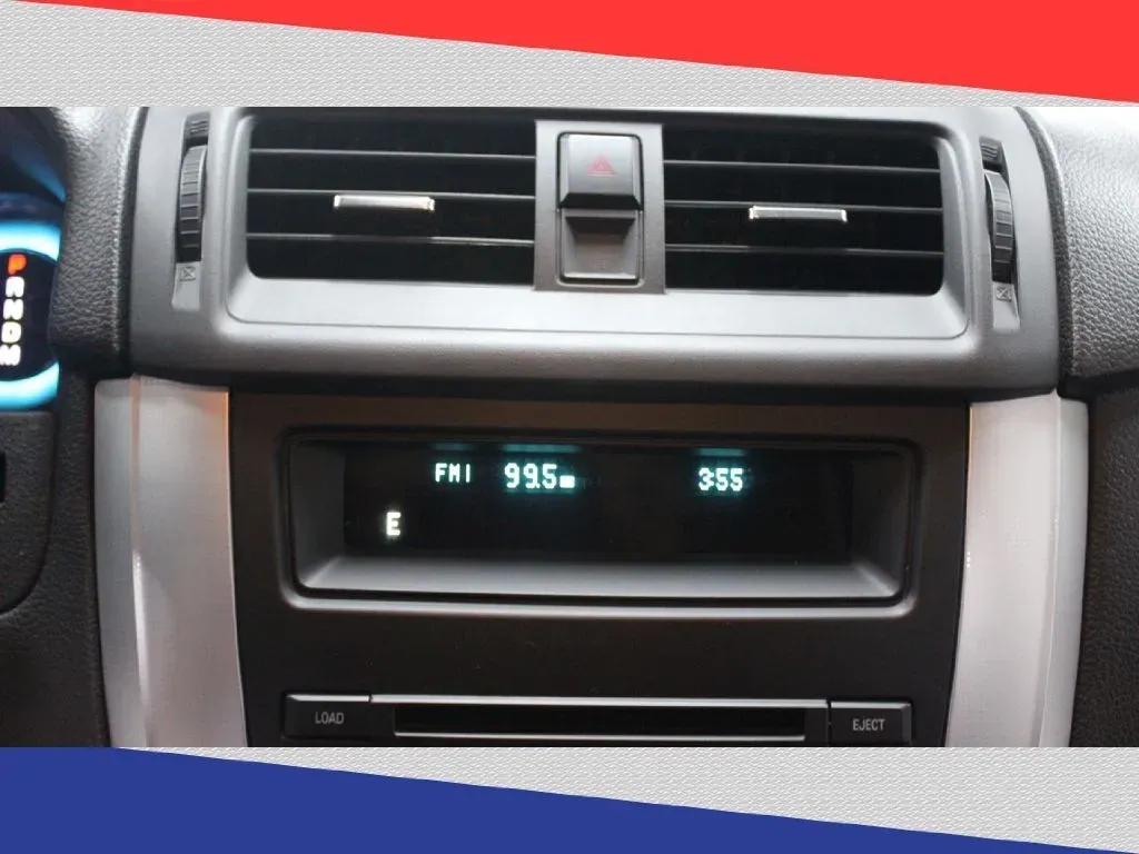 2012 Ford Fusion SE (3FAHP0HG3CR) with an 3.0L V6 DOHC 24V engine, Automatic transmission, located at 5170 N La Cholla Blvd, Tucson, AZ, 85705, (520) 989-0282, 32.228245, -111.011742 - **Experience the Perfect Blend of Style and Comfort with the 2012 Ford Fusion at Goliath Auto Sales!**<br /> <br /> Are you in search of a quality pre-owned vehicle that perfectly complements your busy lifestyle? Look no further than this stunning 2012 Ford Fusion, available now at Goliath Auto Sale - Photo#17