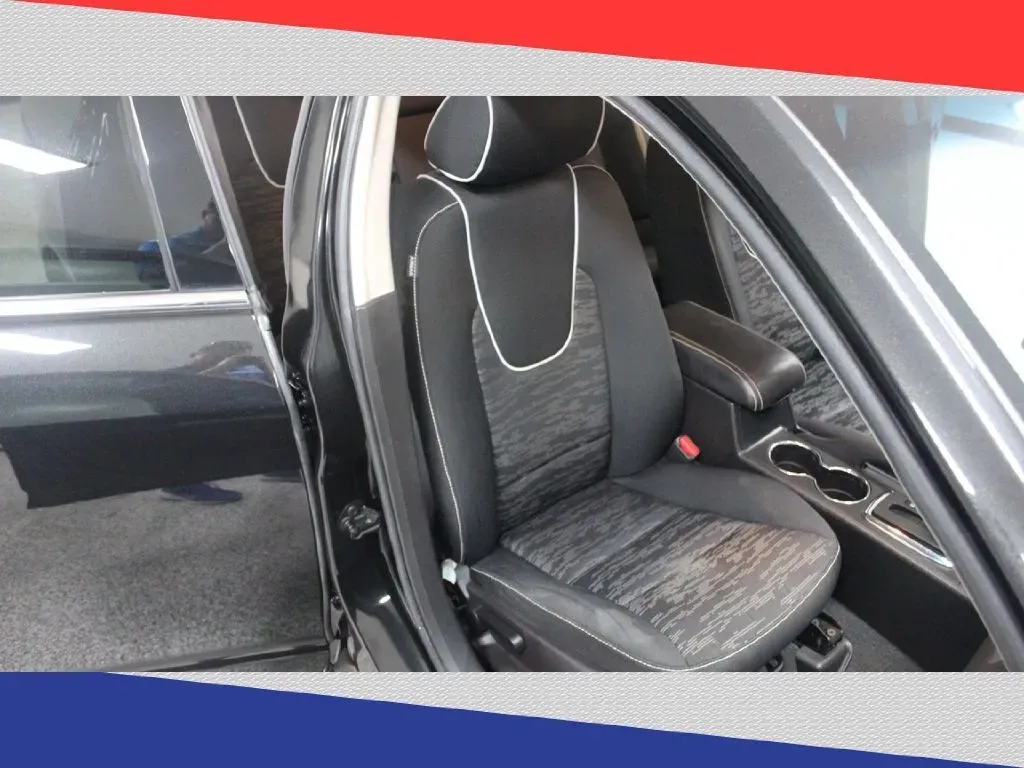 2012 Ford Fusion SE (3FAHP0HG3CR) with an 3.0L V6 DOHC 24V engine, Automatic transmission, located at 5170 N La Cholla Blvd, Tucson, AZ, 85705, (520) 989-0282, 32.228245, -111.011742 - **Experience the Perfect Blend of Style and Comfort with the 2012 Ford Fusion at Goliath Auto Sales!**<br /> <br /> Are you in search of a quality pre-owned vehicle that perfectly complements your busy lifestyle? Look no further than this stunning 2012 Ford Fusion, available now at Goliath Auto Sale - Photo#26