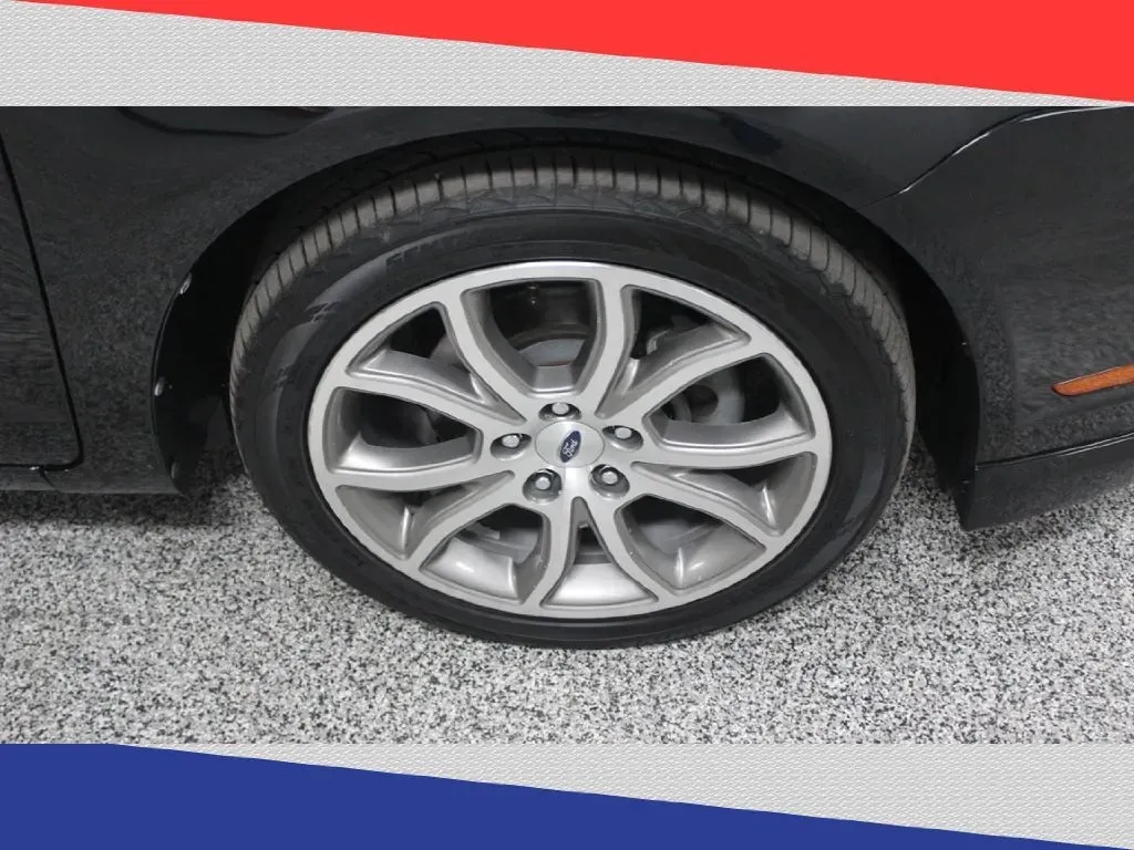 2012 Ford Fusion SE (3FAHP0HG3CR) with an 3.0L V6 DOHC 24V engine, Automatic transmission, located at 5170 N La Cholla Blvd, Tucson, AZ, 85705, (520) 989-0282, 32.228245, -111.011742 - **Experience the Perfect Blend of Style and Comfort with the 2012 Ford Fusion at Goliath Auto Sales!**<br /> <br /> Are you in search of a quality pre-owned vehicle that perfectly complements your busy lifestyle? Look no further than this stunning 2012 Ford Fusion, available now at Goliath Auto Sale - Photo#35