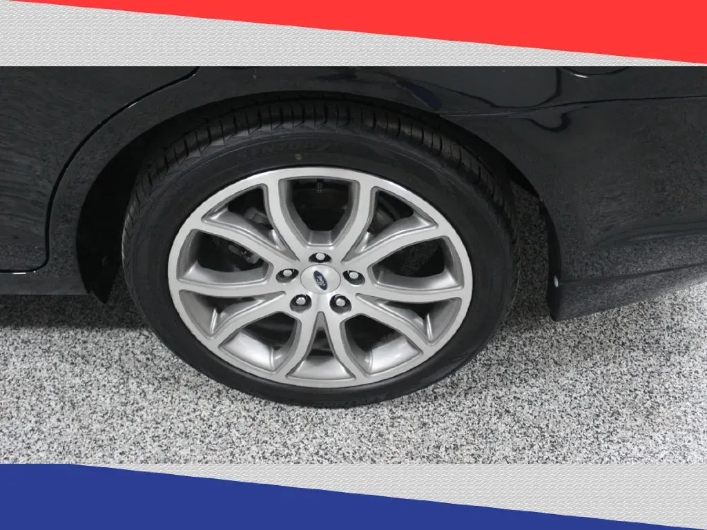 2012 Ford Fusion SE (3FAHP0HG3CR) with an 3.0L V6 DOHC 24V engine, Automatic transmission, located at 5170 N La Cholla Blvd, Tucson, AZ, 85705, (520) 989-0282, 32.228245, -111.011742 - **Experience the Perfect Blend of Style and Comfort with the 2012 Ford Fusion at Goliath Auto Sales!**<br /> <br /> Are you in search of a quality pre-owned vehicle that perfectly complements your busy lifestyle? Look no further than this stunning 2012 Ford Fusion, available now at Goliath Auto Sale - Photo#37