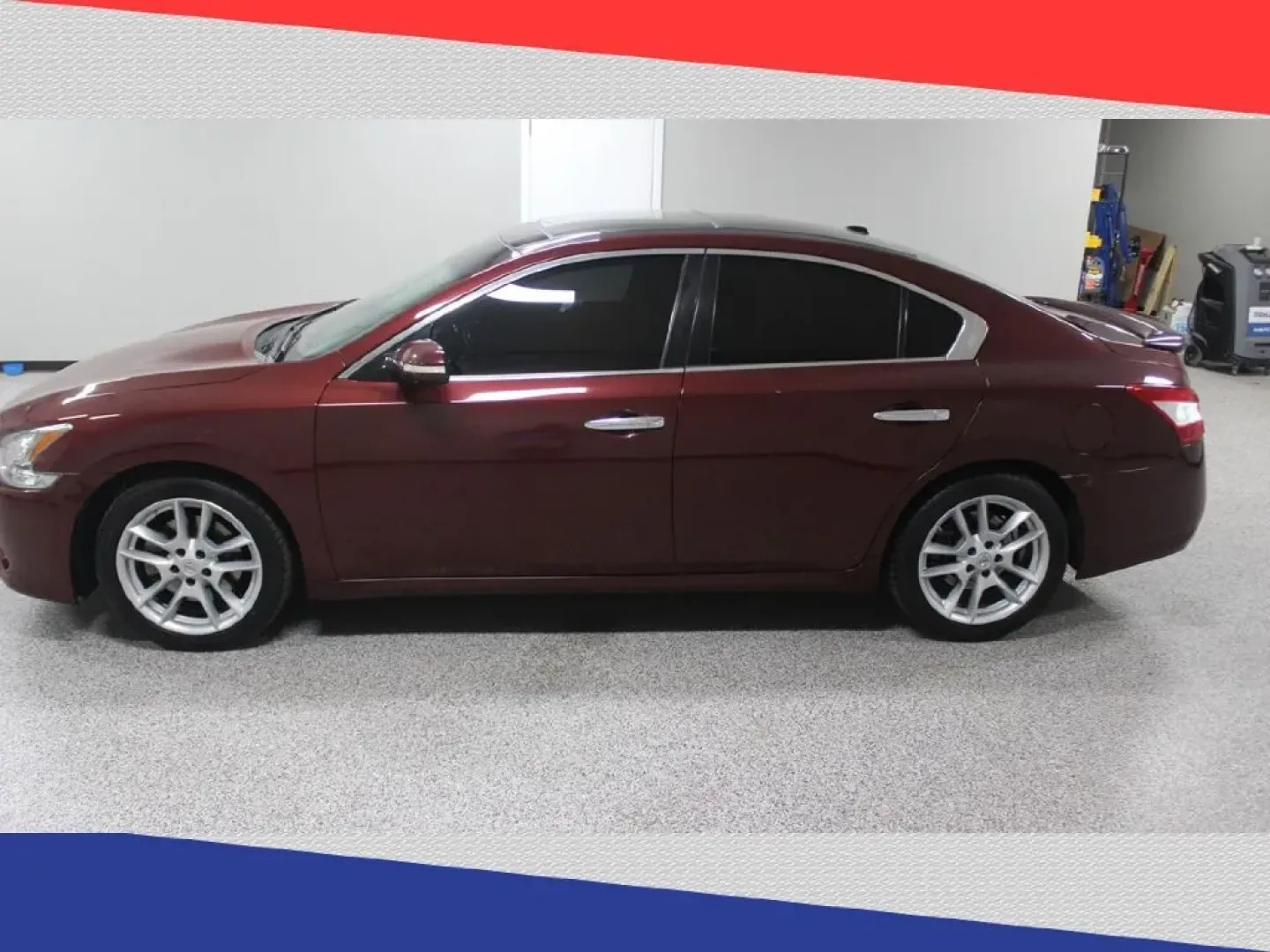 2011 Nissan Maxima S (1N4AA5AP9BC) with an 3.5L V6 DOHC 24V engine, CVT transmission, located at 5170 N La Cholla Blvd, Tucson, AZ, 85705, (520) 989-0282, 32.228245, -111.011742 - **Discover the Perfect Ride for Your Daily Adventures: 2011 Nissan Maxima at Goliath Auto Sales**<br /> <br /> Are you on the lookout for a reliable sedan that seamlessly blends style, comfort, and performance? Look no further! The 2011 Nissan Maxima at Goliath Auto Sales is the ideal choice for tho - Photo#5