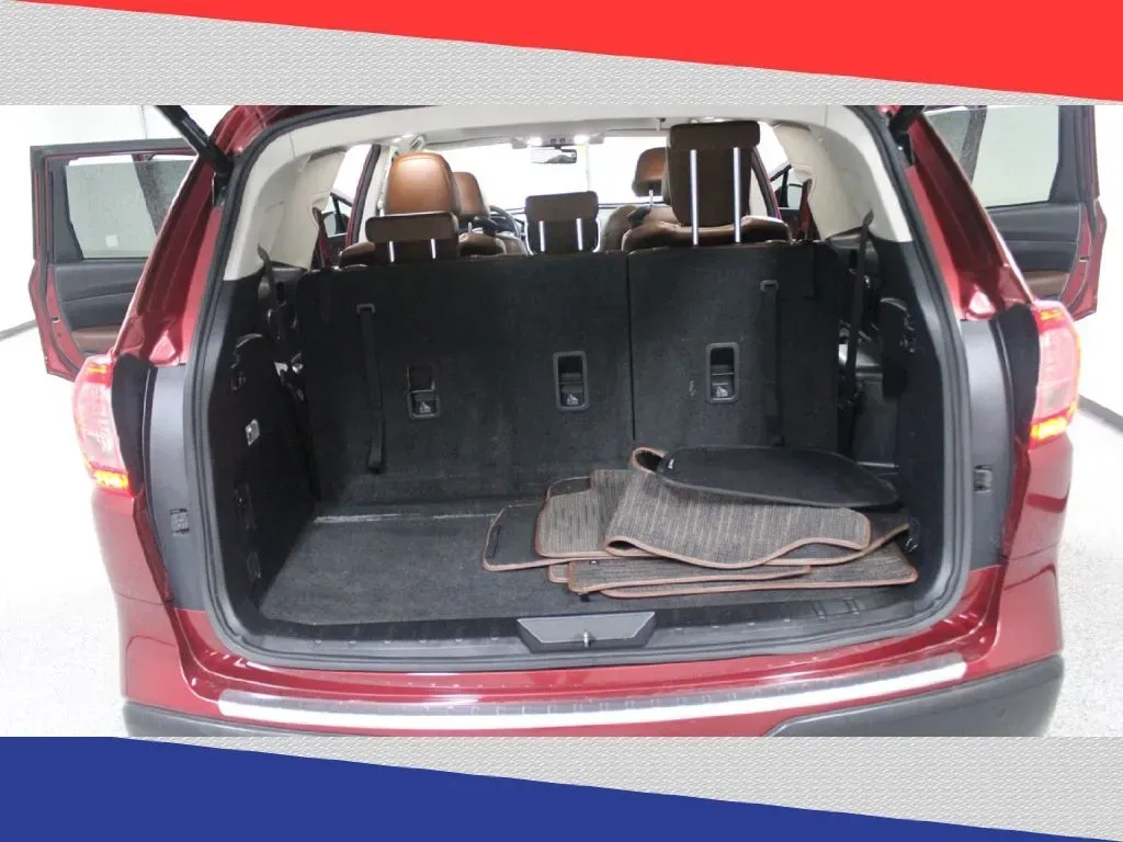 2019 Subaru Ascent Touring 7-Passenger (4S4WMARD1K3) with an 2.4L L4 DOHC 16V engine, CVT transmission, located at 5170 N La Cholla Blvd, Tucson, AZ, 85705, (520) 989-0282, 32.228245, -111.011742 - **Explore the Open Road in the 2019 Subaru Ascent Your Family Adventure Awaits!**<br /> <br /> Are you ready to elevate your family's adventures? The 2019 Subaru Ascent is the ultimate vehicle for growing families who love to explore! With its spacious interior, advanced safety features, and impres - Photo#31