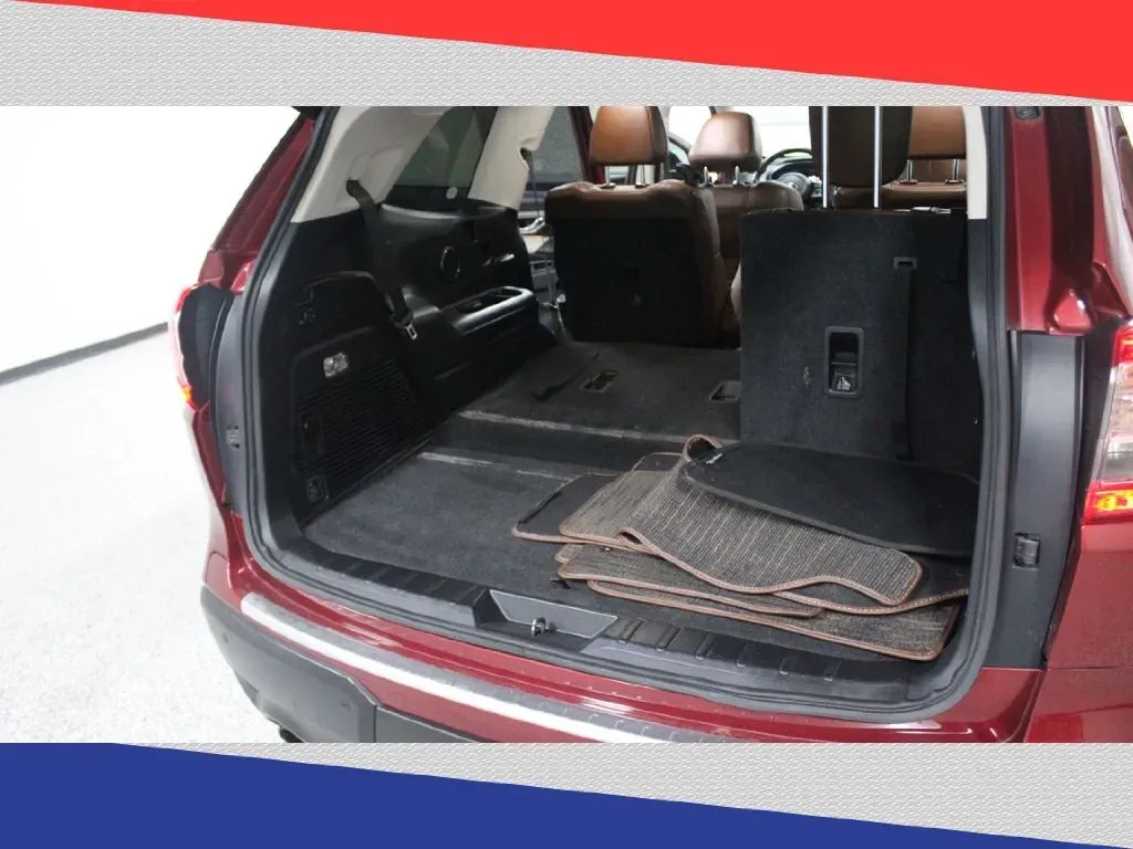 2019 Subaru Ascent Touring 7-Passenger (4S4WMARD1K3) with an 2.4L L4 DOHC 16V engine, CVT transmission, located at 5170 N La Cholla Blvd, Tucson, AZ, 85705, (520) 989-0282, 32.228245, -111.011742 - **Explore the Open Road in the 2019 Subaru Ascent Your Family Adventure Awaits!**<br /> <br /> Are you ready to elevate your family's adventures? The 2019 Subaru Ascent is the ultimate vehicle for growing families who love to explore! With its spacious interior, advanced safety features, and impres - Photo#32