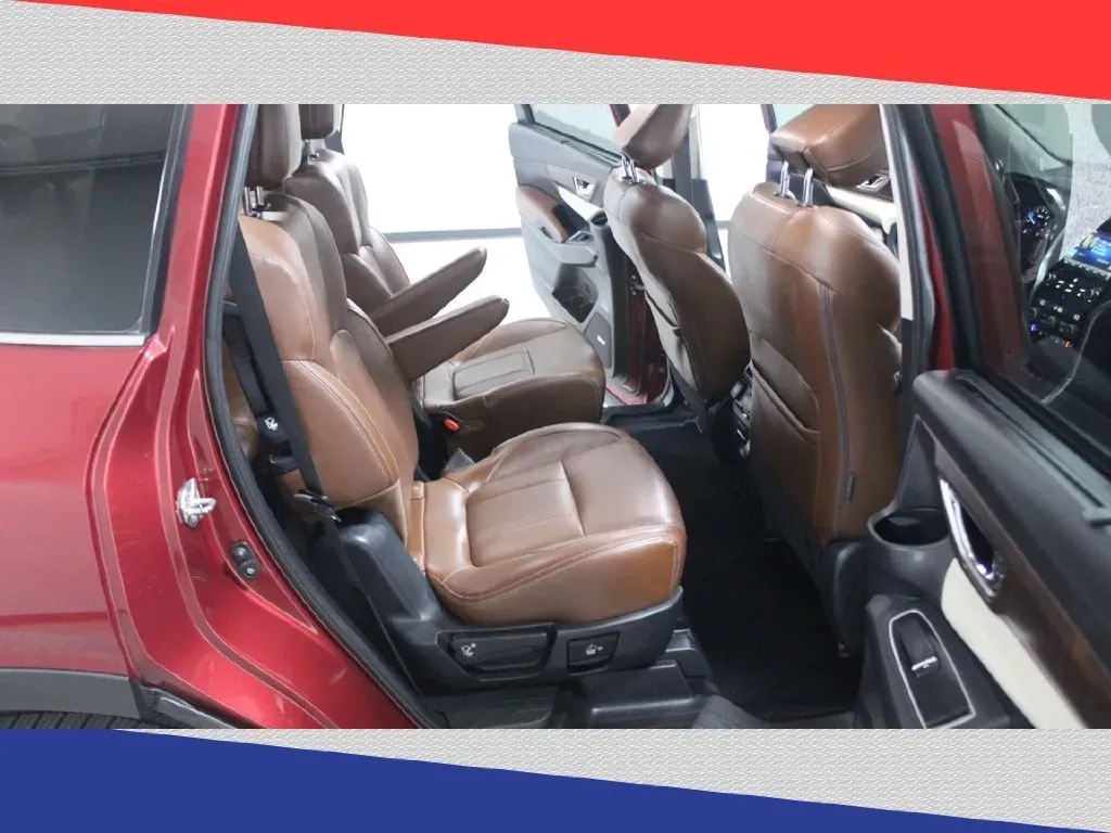 2019 Subaru Ascent Touring 7-Passenger (4S4WMARD1K3) with an 2.4L L4 DOHC 16V engine, CVT transmission, located at 5170 N La Cholla Blvd, Tucson, AZ, 85705, (520) 989-0282, 32.228245, -111.011742 - **Explore the Open Road in the 2019 Subaru Ascent Your Family Adventure Awaits!**<br /> <br /> Are you ready to elevate your family's adventures? The 2019 Subaru Ascent is the ultimate vehicle for growing families who love to explore! With its spacious interior, advanced safety features, and impres - Photo#38