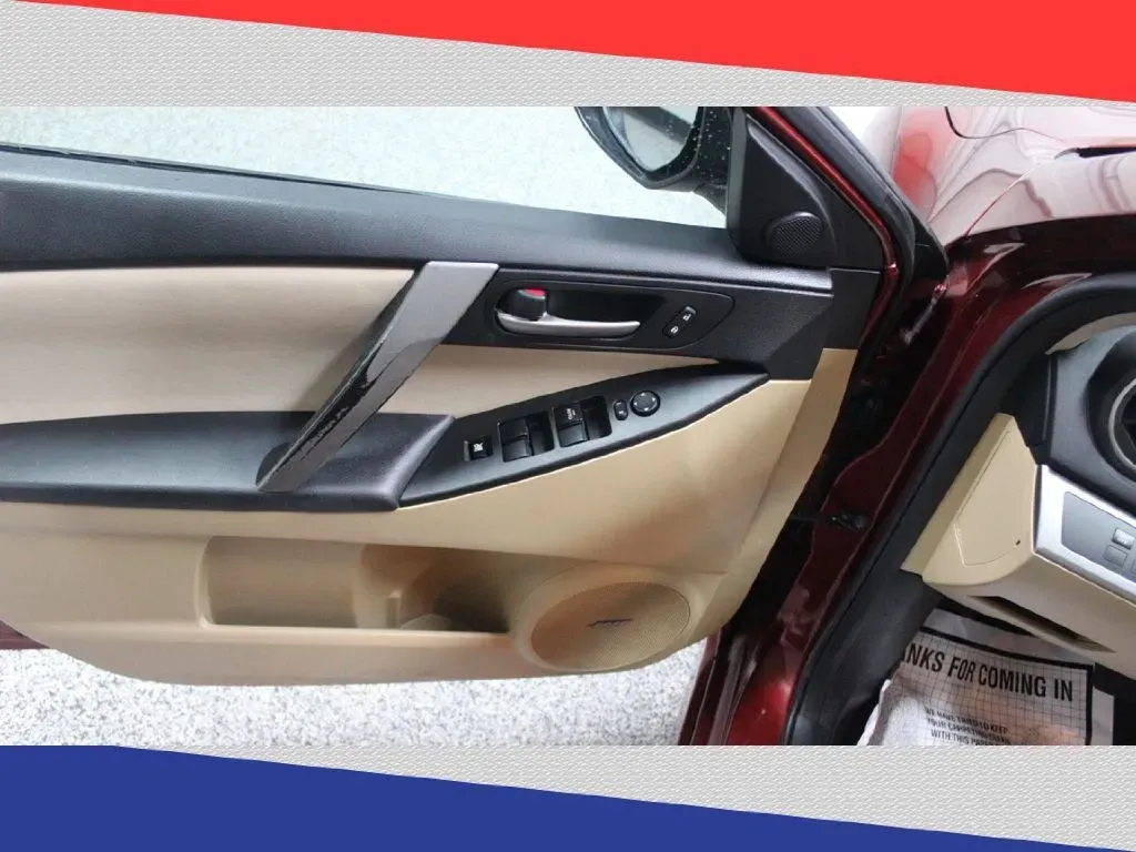 2011 Mazda MAZDA3 s Sport 5-Door (JM1BL1K6XB1) with an 2.5L L4 DOHC 16V engine, Automatic transmission, located at 5170 N La Cholla Blvd, Tucson, AZ, 85705, (520) 989-0282, 32.228245, -111.011742 - Explore the open road and elevate your driving experience with this exceptional 2011 Mazda MAZDA3 hatchback, now available at Goliath Auto Sales in Tucson, AZ. Perfect for urban commuters and weekend adventurers alike, this reliable and stylish hatchback combines impressive fuel efficiency with vers - Photo#12