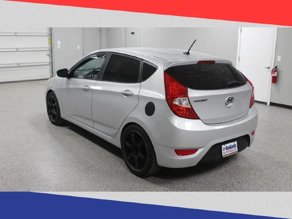 2016 Hyundai Accent SE 5-Door 6A (KMHCT5AE1GU) with an 1.6L L4 DOHC 16V engine, 6A transmission, located at 5170 N La Cholla Blvd, Tucson, AZ, 85705, (520) 989-0282, 32.228245, -111.011742 - Are you ready to elevate your daily commute or embark on weekend adventures? The 2016 Hyundai Accent Hatchback is the perfect blend of style, efficiency, and practicality, making it an ideal choice for budget-conscious buyers and growing families alike. With impressive fuel efficiency and a spacious - Photo#4