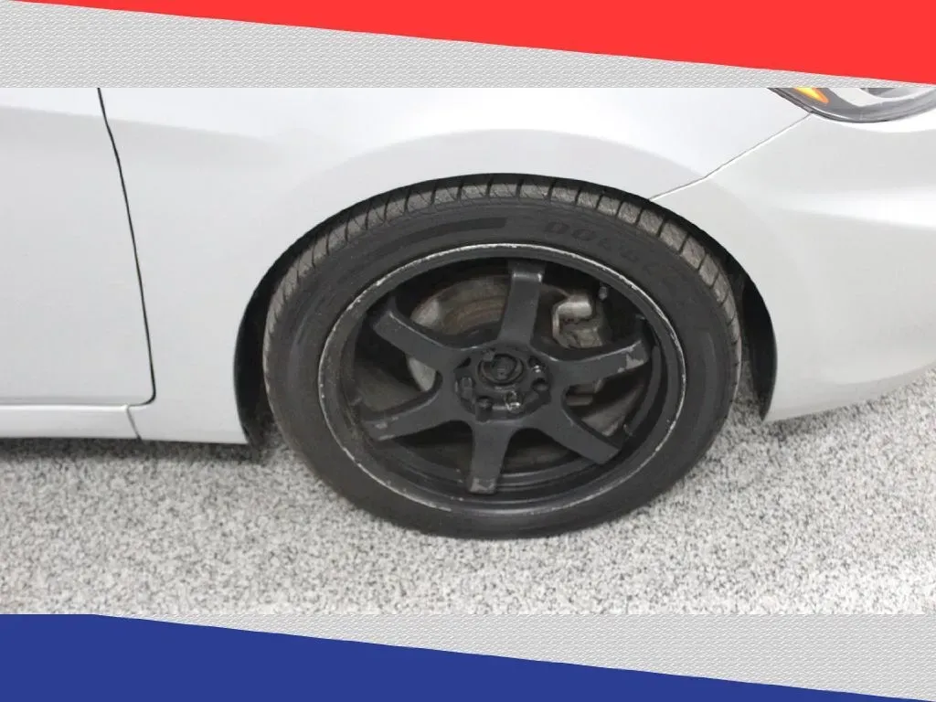 2016 Hyundai Accent SE 5-Door 6A (KMHCT5AE1GU) with an 1.6L L4 DOHC 16V engine, 6A transmission, located at 5170 N La Cholla Blvd, Tucson, AZ, 85705, (520) 989-0282, 32.228245, -111.011742 - Are you ready to elevate your daily commute or embark on weekend adventures? The 2016 Hyundai Accent Hatchback is the perfect blend of style, efficiency, and practicality, making it an ideal choice for budget-conscious buyers and growing families alike. With impressive fuel efficiency and a spacious - Photo#30