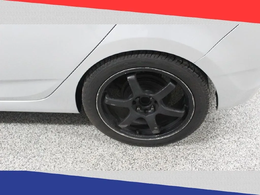 2016 Hyundai Accent SE 5-Door 6A (KMHCT5AE1GU) with an 1.6L L4 DOHC 16V engine, 6A transmission, located at 5170 N La Cholla Blvd, Tucson, AZ, 85705, (520) 989-0282, 32.228245, -111.011742 - Are you ready to elevate your daily commute or embark on weekend adventures? The 2016 Hyundai Accent Hatchback is the perfect blend of style, efficiency, and practicality, making it an ideal choice for budget-conscious buyers and growing families alike. With impressive fuel efficiency and a spacious - Photo#32