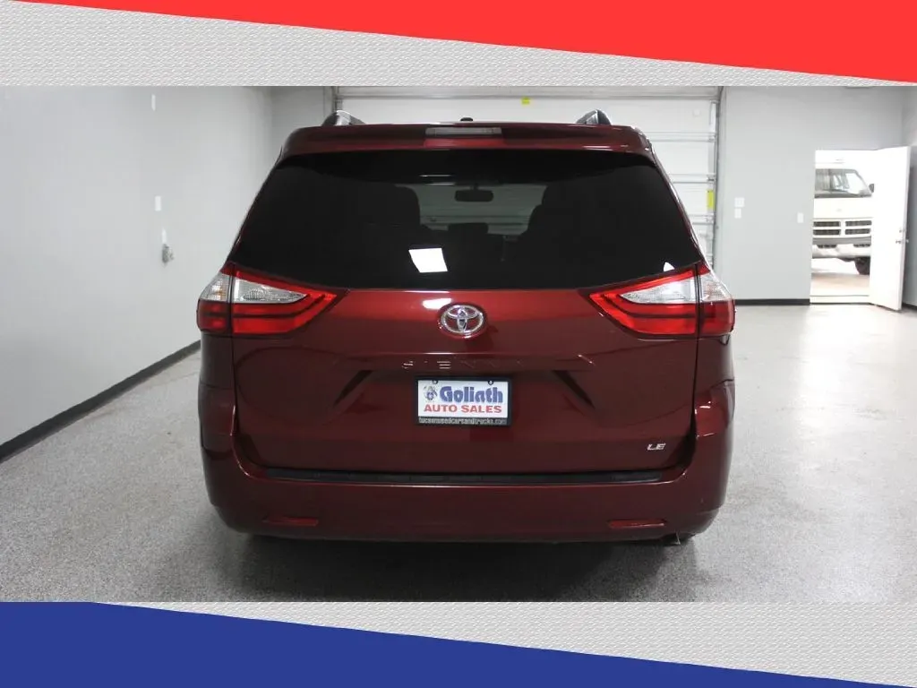 2017 Toyota Sienna LE 8-Passenger (5TDKZ3DC7HS) with an 3.5L V6 EFI DOHC 24V engine, 8A transmission, located at 5170 N La Cholla Blvd, Tucson, AZ, 85705, (520) 989-0282, 32.228245, -111.011742 - Looking for the perfect family minivan that can handle weekend adventures, school runs, and everything in between? Look no further than this stunning 2017 Toyota Sienna LE Auto Access Seat, available now at Goliath Auto Sales in Tucson, AZ. Whether you're navigating the busy streets of Oro Valley or - Photo#3