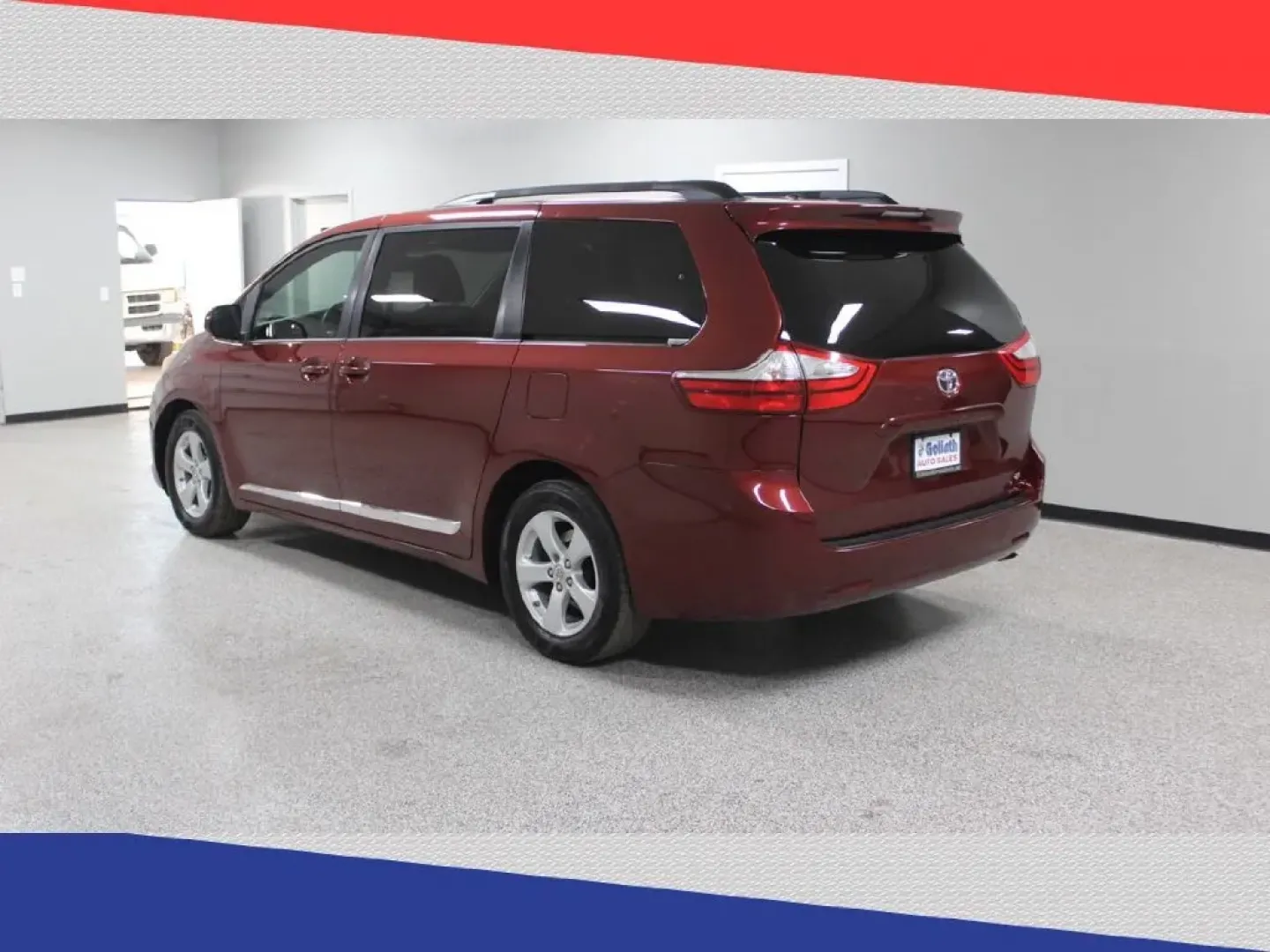 2017 Toyota Sienna LE 8-Passenger (5TDKZ3DC7HS) with an 3.5L V6 EFI DOHC 24V engine, 8A transmission, located at 5170 N La Cholla Blvd, Tucson, AZ, 85705, (520) 989-0282, 32.228245, -111.011742 - Looking for the perfect family minivan that can handle weekend adventures, school runs, and everything in between? Look no further than this stunning 2017 Toyota Sienna LE Auto Access Seat, available now at Goliath Auto Sales in Tucson, AZ. Whether you're navigating the busy streets of Oro Valley or - Photo#4